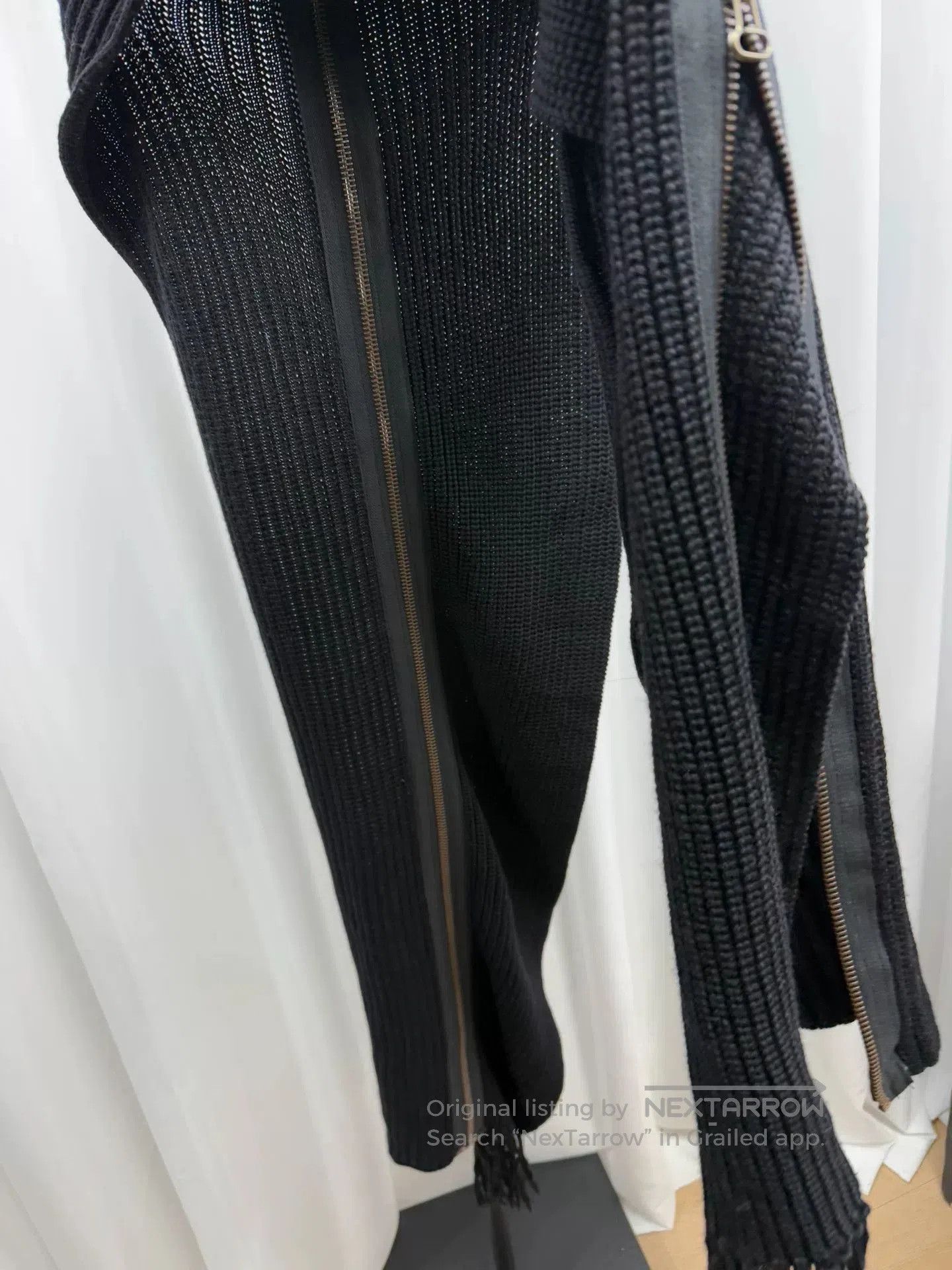 The Viridi-anne Viride Anne Oversized Zip Wool Scarf. Size ONE SIZE - 5 Thumbnail