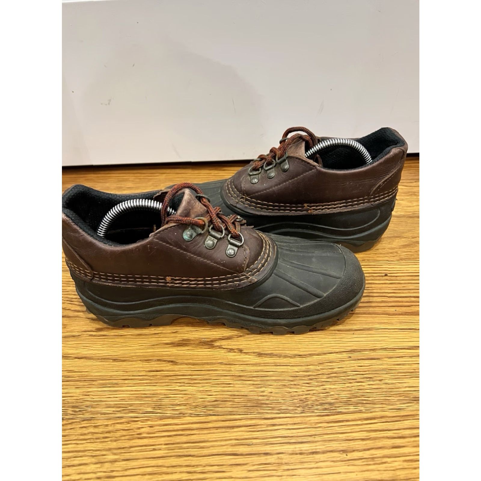 Vintage VINTAGE LL Bean Lace Duck Boots Men 8 M Brown Waterproof Snow Boot Leather Rubber Winter Fall Spring Hunting USA Nature Logo Lace Duck Boots Mens Size US 8 / EU 41 - 7 Thumbnail