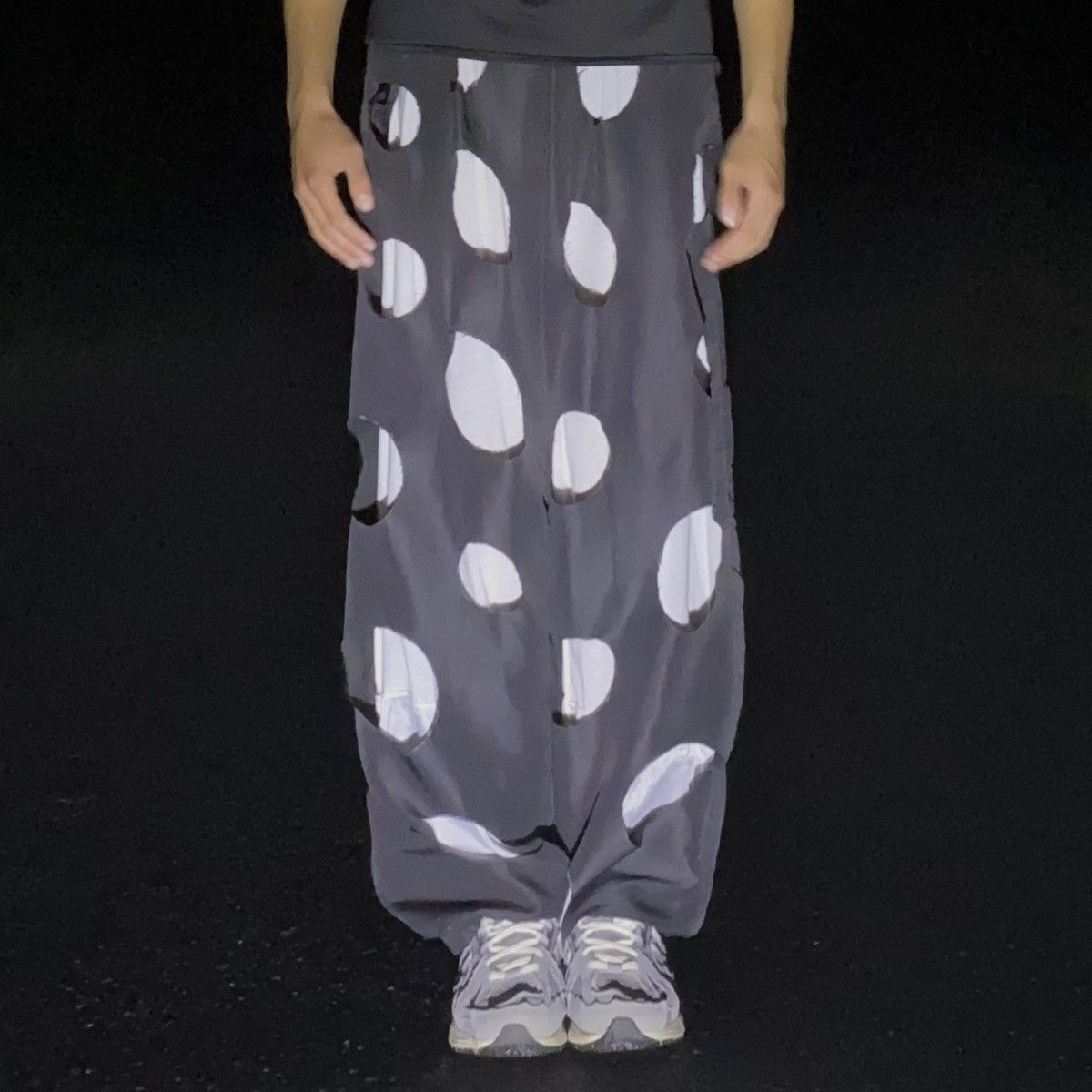 MOLLYWORLD Pants “Hole No18”