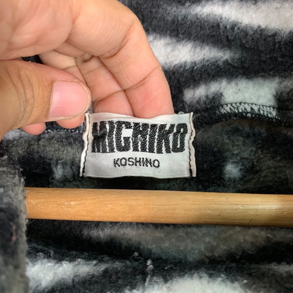 Michiko Koshino London Michiko Koshino Abstract Design Pullover Fleece #0888-C40 Size US M / EU 48-50 / 2 - 9 Thumbnail