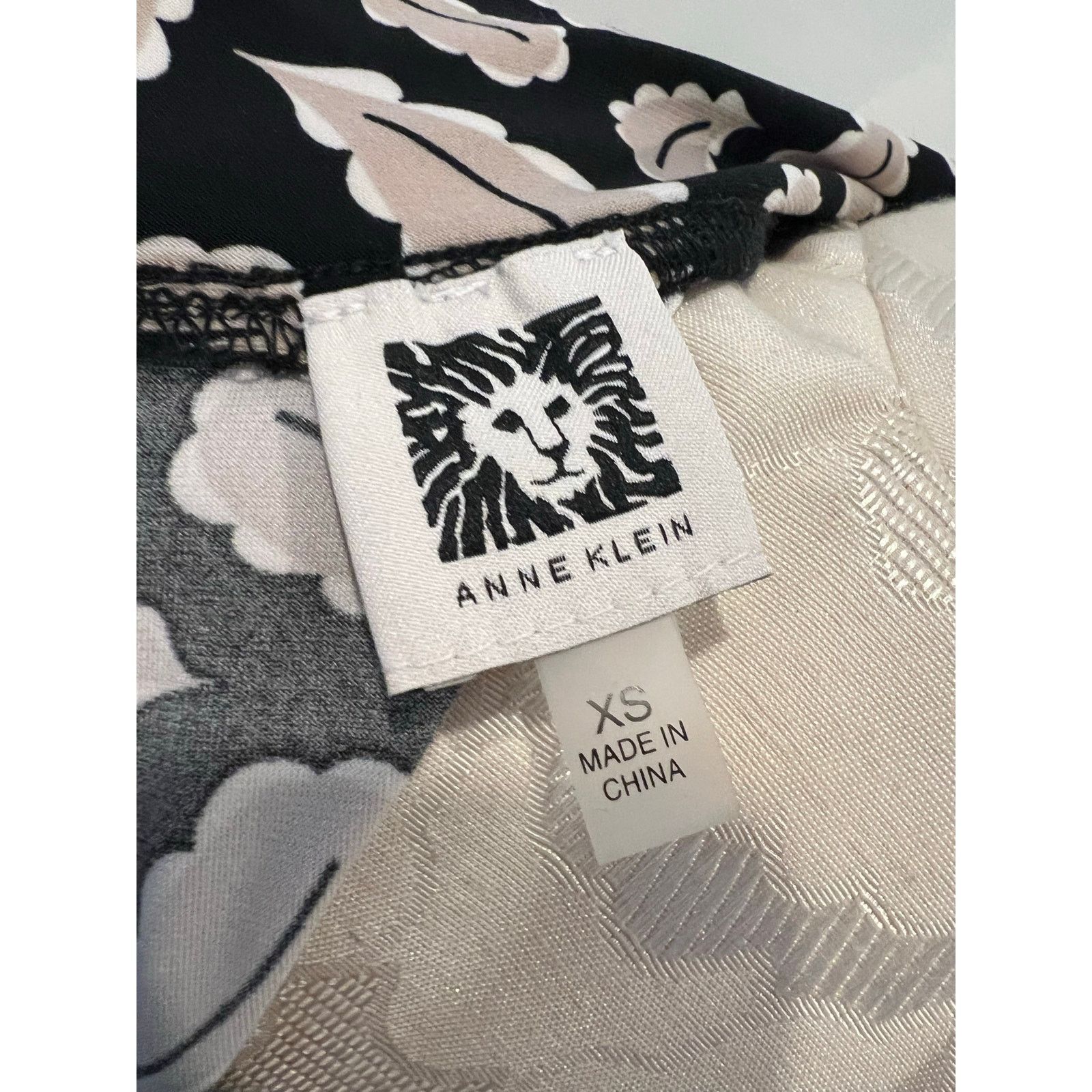 Anne Klein Anne Klein Mock Neck Short Sleeve Leaf Print Blouse XS Size XS / US 0-2 / IT 36-38 - 6 Thumbnail