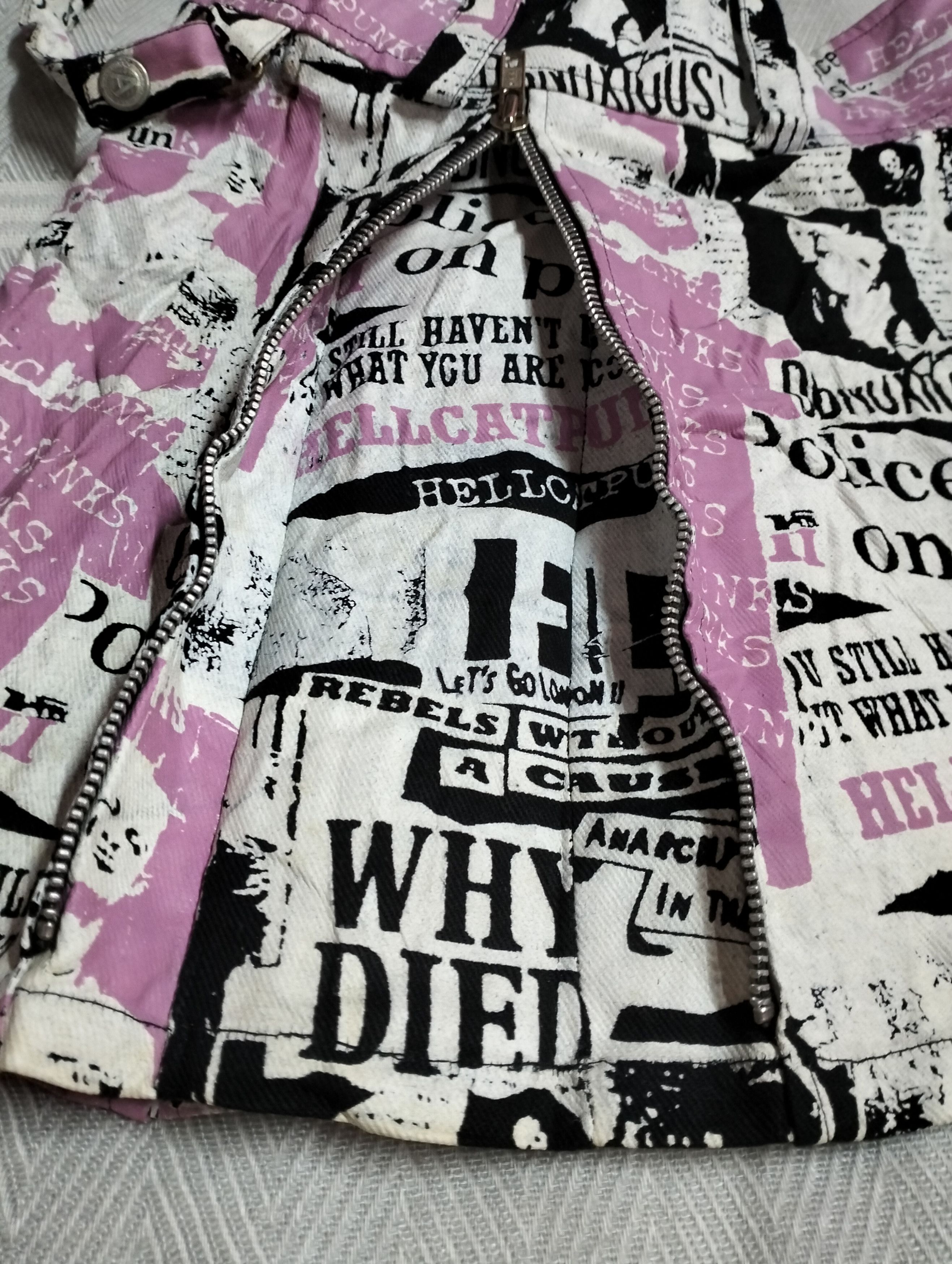 Seditionaries Hell Cat Punk Not Dead Mini Skirt Full Print Size 32" / US 10 / IT 46 - 10 Thumbnail