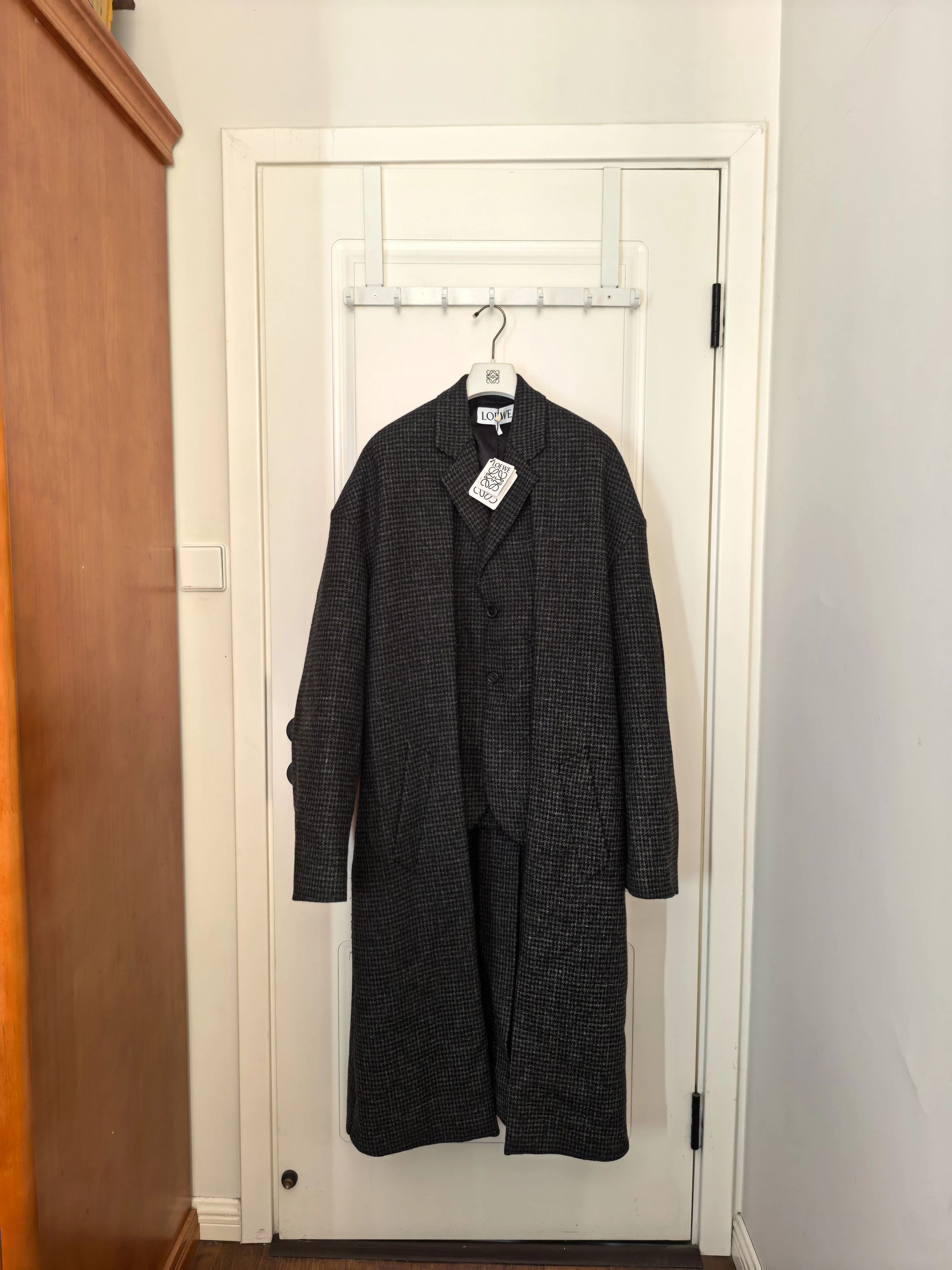 Loewe LOEWE SS24 Black Emerald Green Overcoat 46 Unisex Size US S / EU 44-46 / 1 - 1 Thumbnail