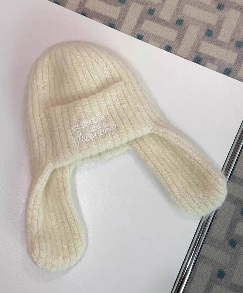 Louis Vuitton Louis Vuitton 25SS White Knit Earflap Pilot Beanie Size ONE SIZE - 1 Thumbnail