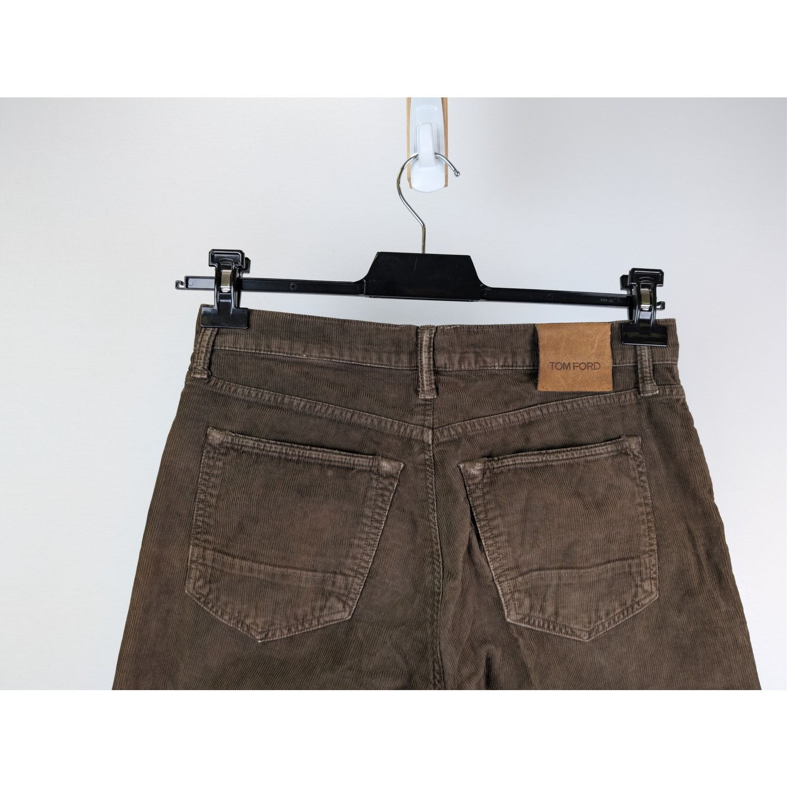 Tom Ford o1rshd1 CC20 slim-fit selvedge denim jeans in a brown/taupe Size US 33 - 13 Thumbnail