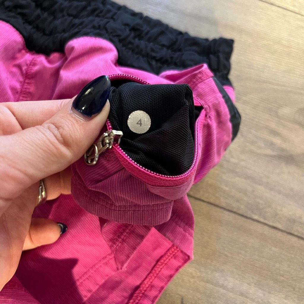 Lululemon Lululemon Pink Athletic Workout Shorts Women 4 Size 27" / US 4 / IT 40 - 3 Thumbnail