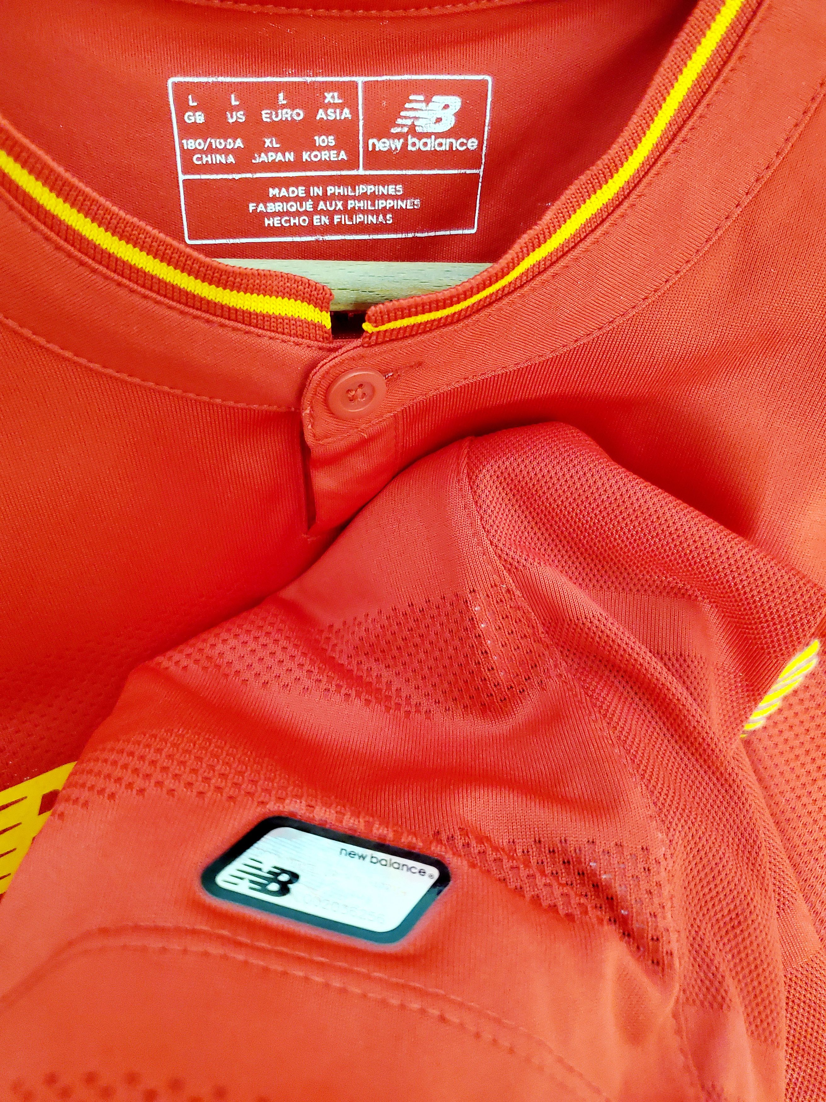 Nike FC Liverpool 2016 2017 home soccer jersey L New condition Size US L / EU 52-54 / 3 - 6 Thumbnail