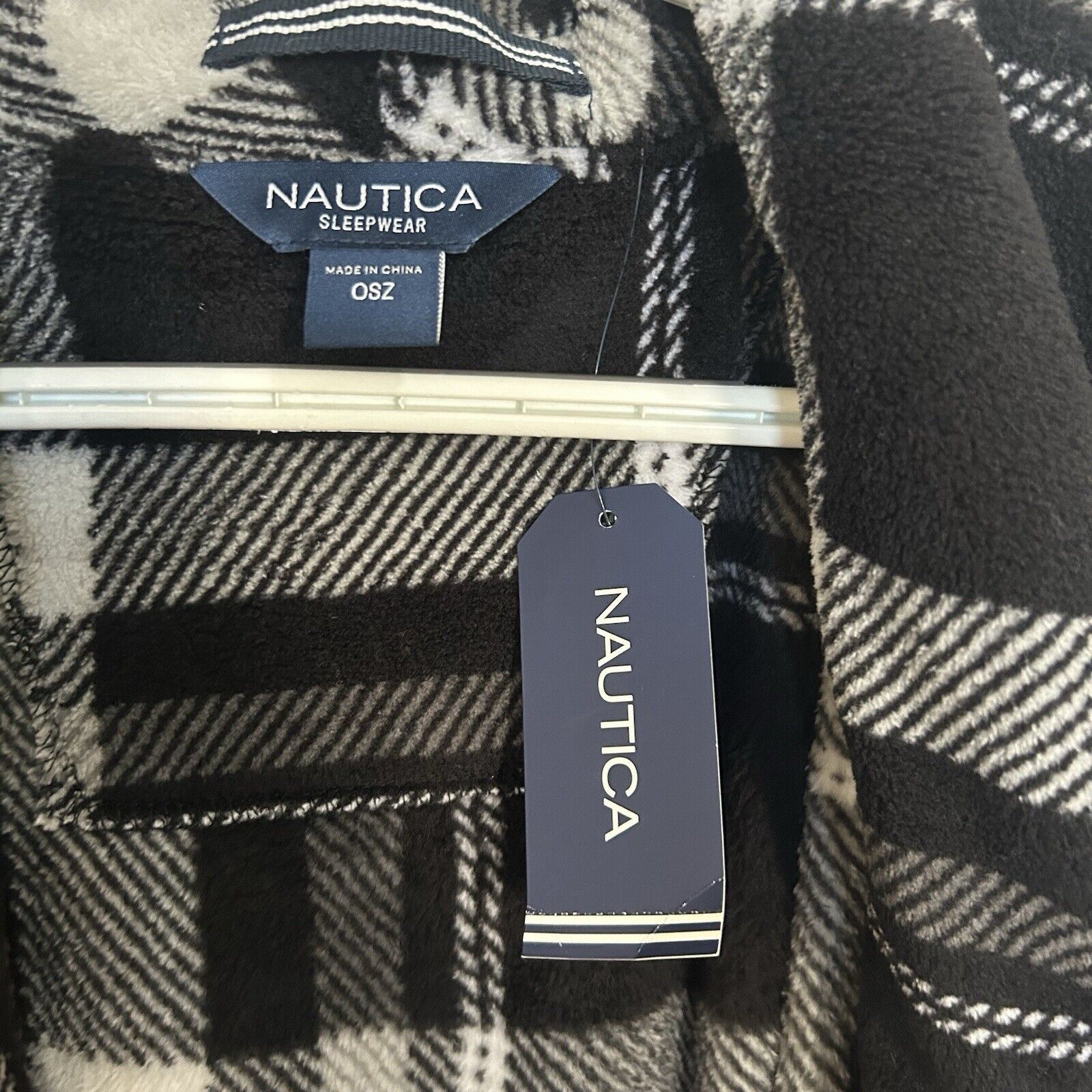 Nautica Nautica sleepwear plush robe plaid white/black One Size Size ONE SIZE - 4 Thumbnail