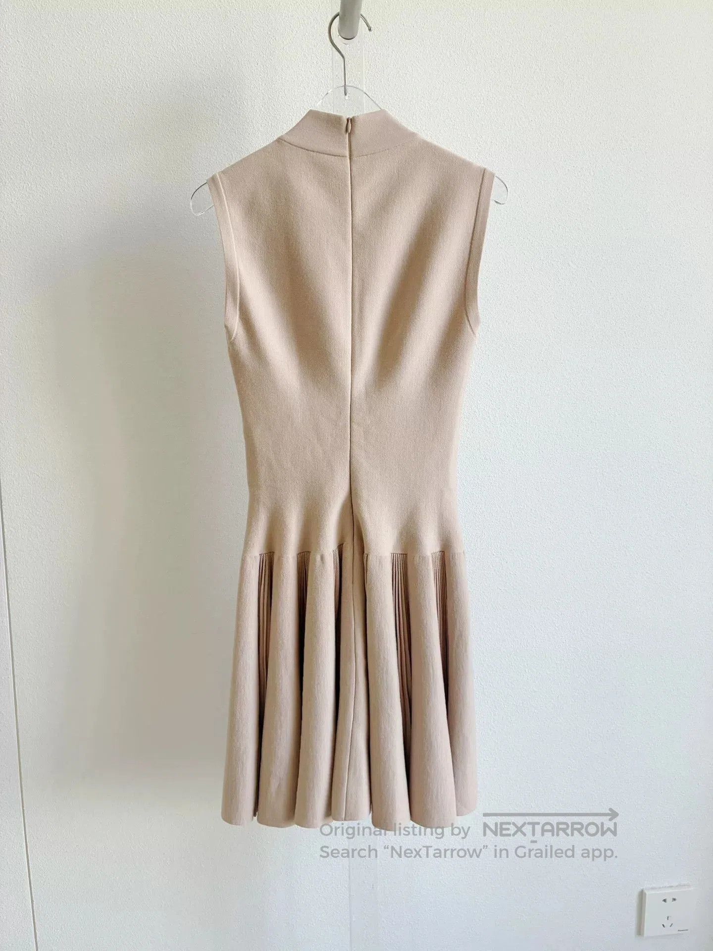 Alaia ALAIA Beige Sleeveless Dress. Size XS / US 0-2 / IT 36-38 - 2 Thumbnail