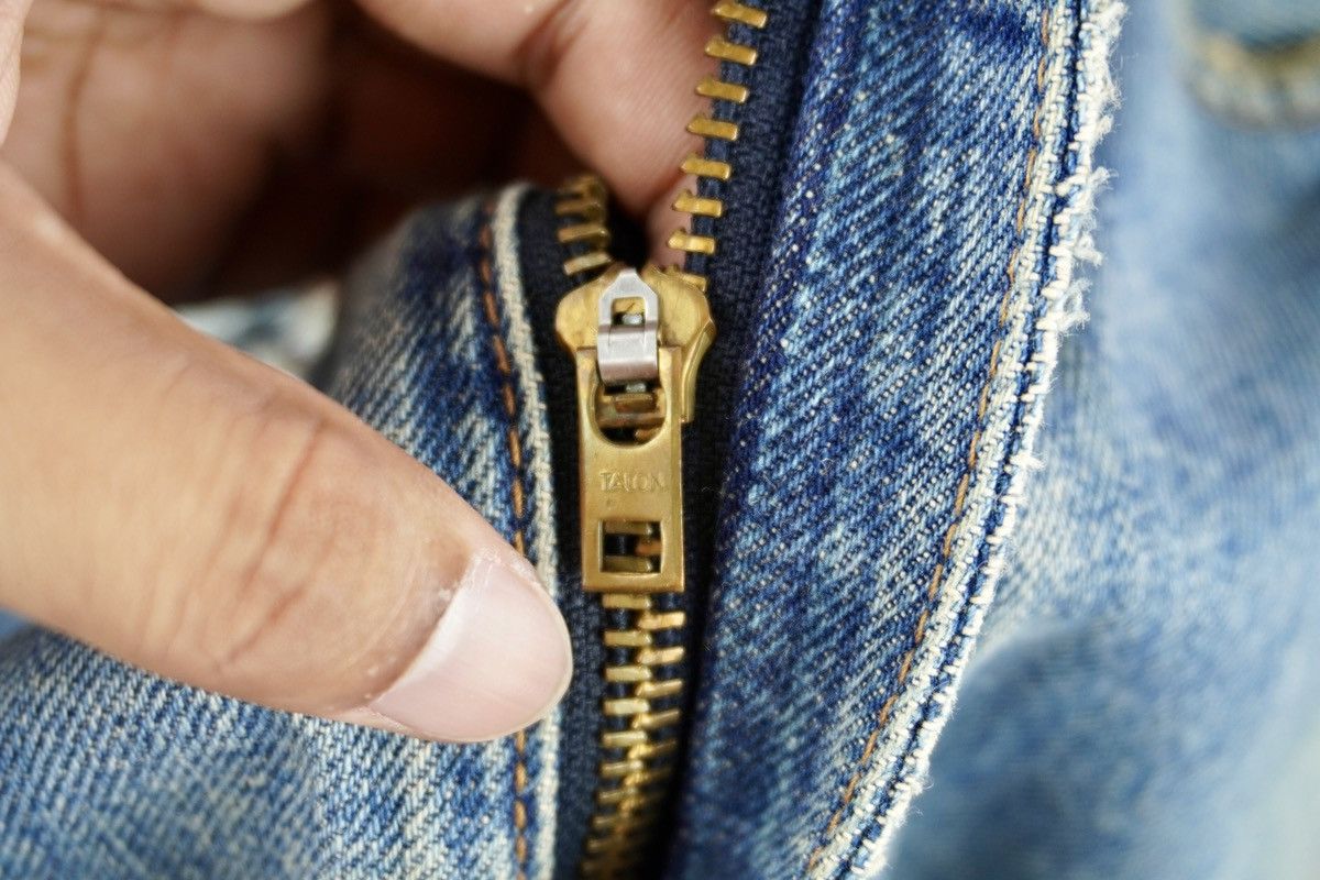 Levi's Vtg levis 551z 90s Big E Japan Made Selvedge Distressed Size US 30 / EU 46 - 10 Thumbnail