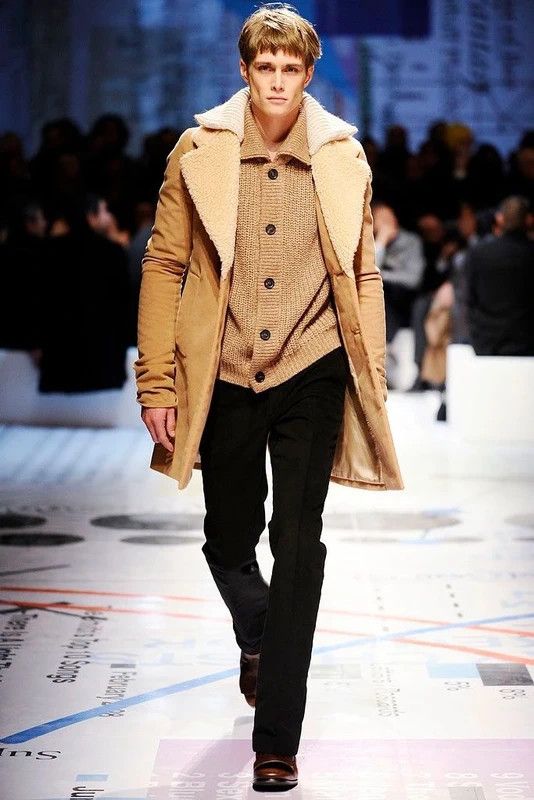 Prada F/W 2010 RUNWAY DETACHABLE COLLAR COAT Size US M / EU 48-50 / 2 - 1 Thumbnail
