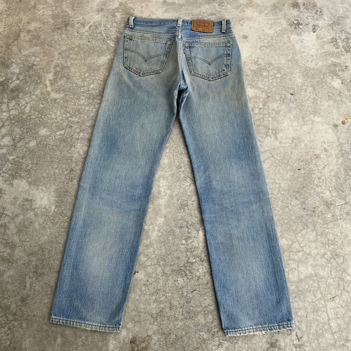 Levi's Vintage 90’s Levis 501 Faded Blue Distressed Dirty Jeans Size US 30 / EU 46 - 8 Thumbnail