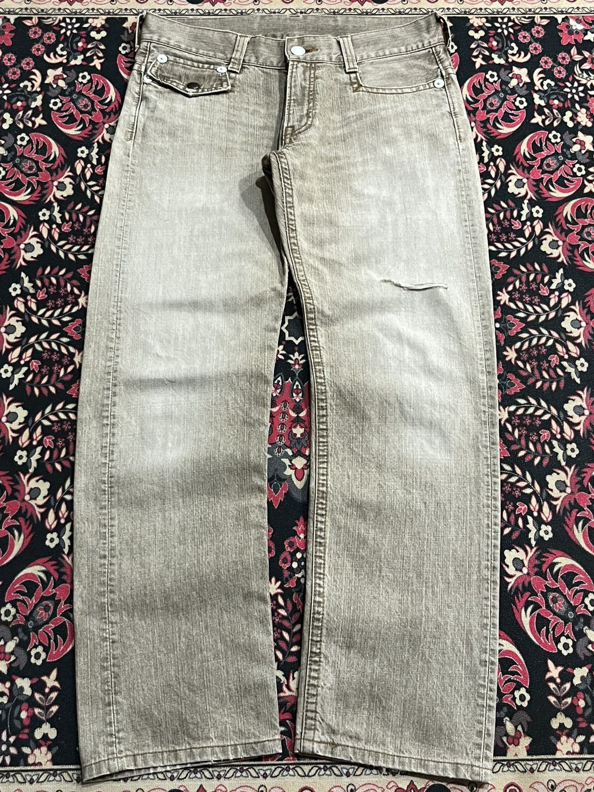 Japanese Brand Vintage Japanese Brand Khaki Faded Washed Distressed Jeans Size US 32 / EU 48 - 2 Thumbnail
