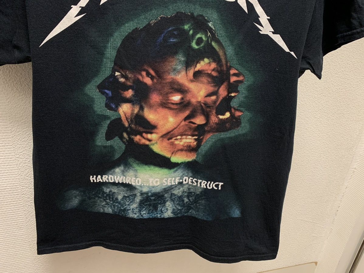 Band Tees Metallica Hardwired to self distraction vintage t-shirt L sz Size US L / EU 52-54 / 3 - 3 Thumbnail