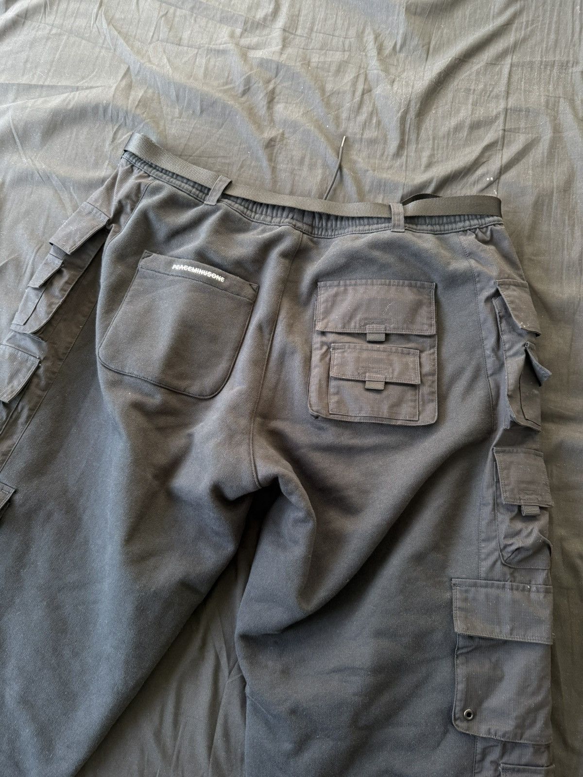 Nike × peaceminusone Nike x Peaceminusone Daisy Cargo Sweatpants Size US 33 - 2 Thumbnail
