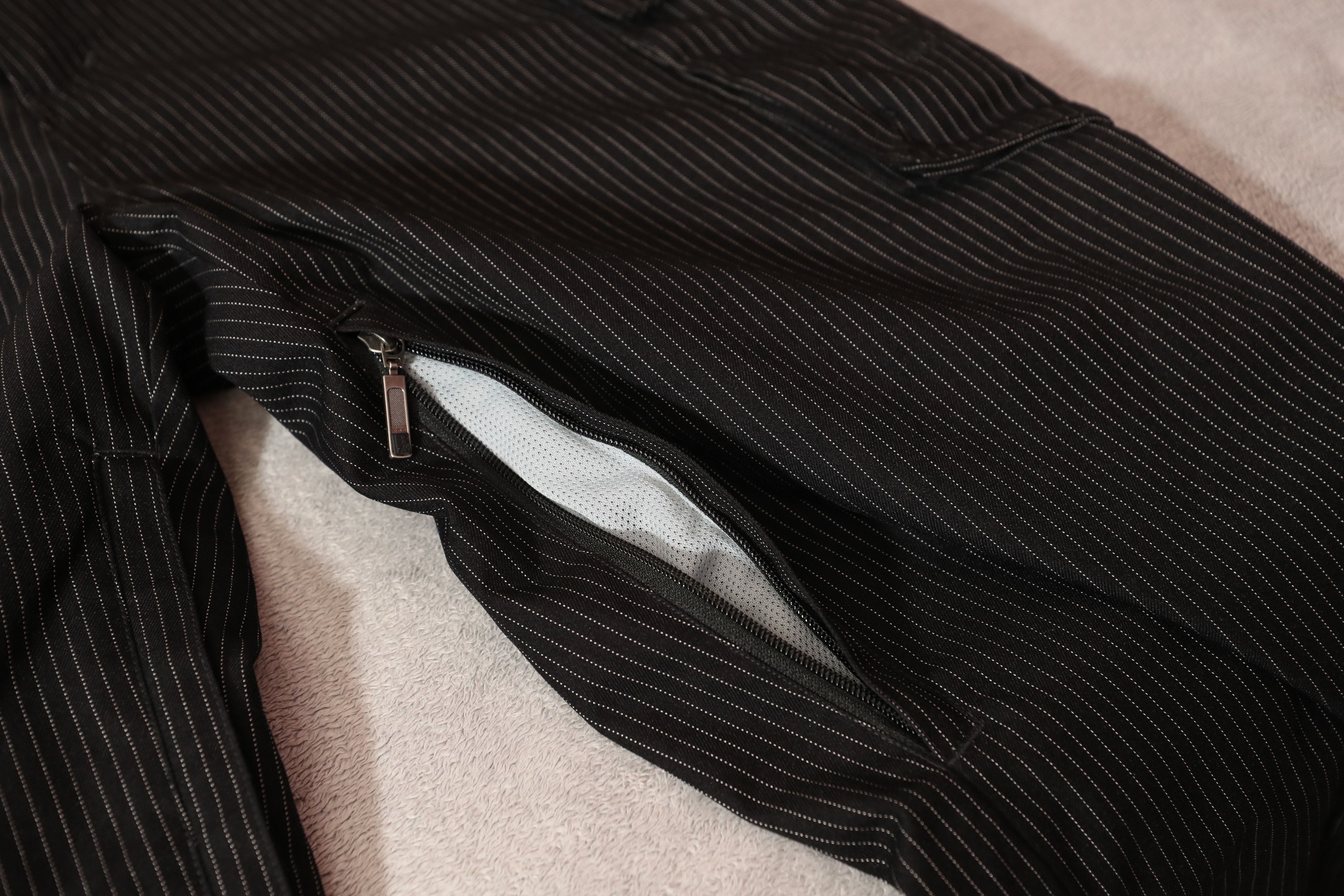 Bonfire Outerwear Bonfire ARC Classic Fit Black Striped Snow Pants 2009 (M) Size US 32 / EU 48 - 5 Thumbnail