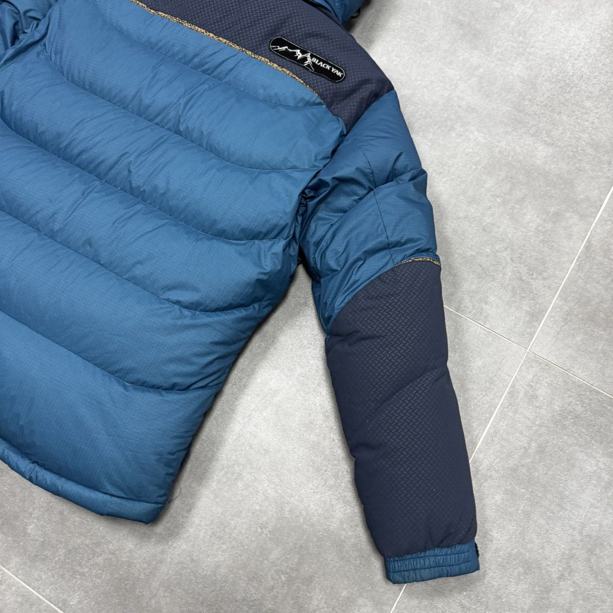 BLACKYAK Black Yak Himalayan Extreme Peak Expedition Down Parka Size US M / EU 48-50 / 2 - 23 Thumbnail