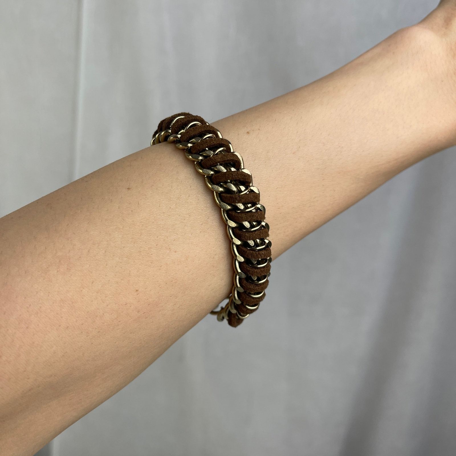Other Gold Chunky Chain Bracelet Brown Braided Faux Leather NWOT Size ONE SIZE - 16 Thumbnail