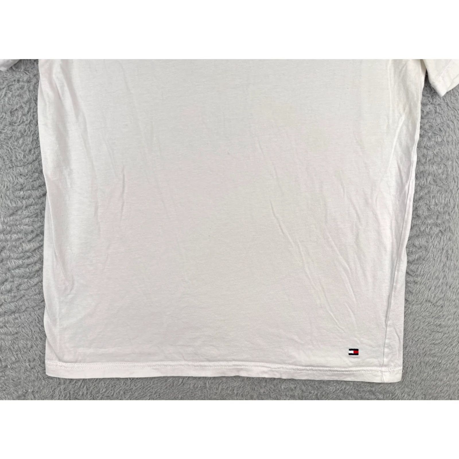 Tommy Hilfiger Tommy Hilfiger Men's Shirt Adult Large White Short Sleeve V-Neck Cotton Logo Casual Size US L / EU 52-54 / 3 - 5 Thumbnail