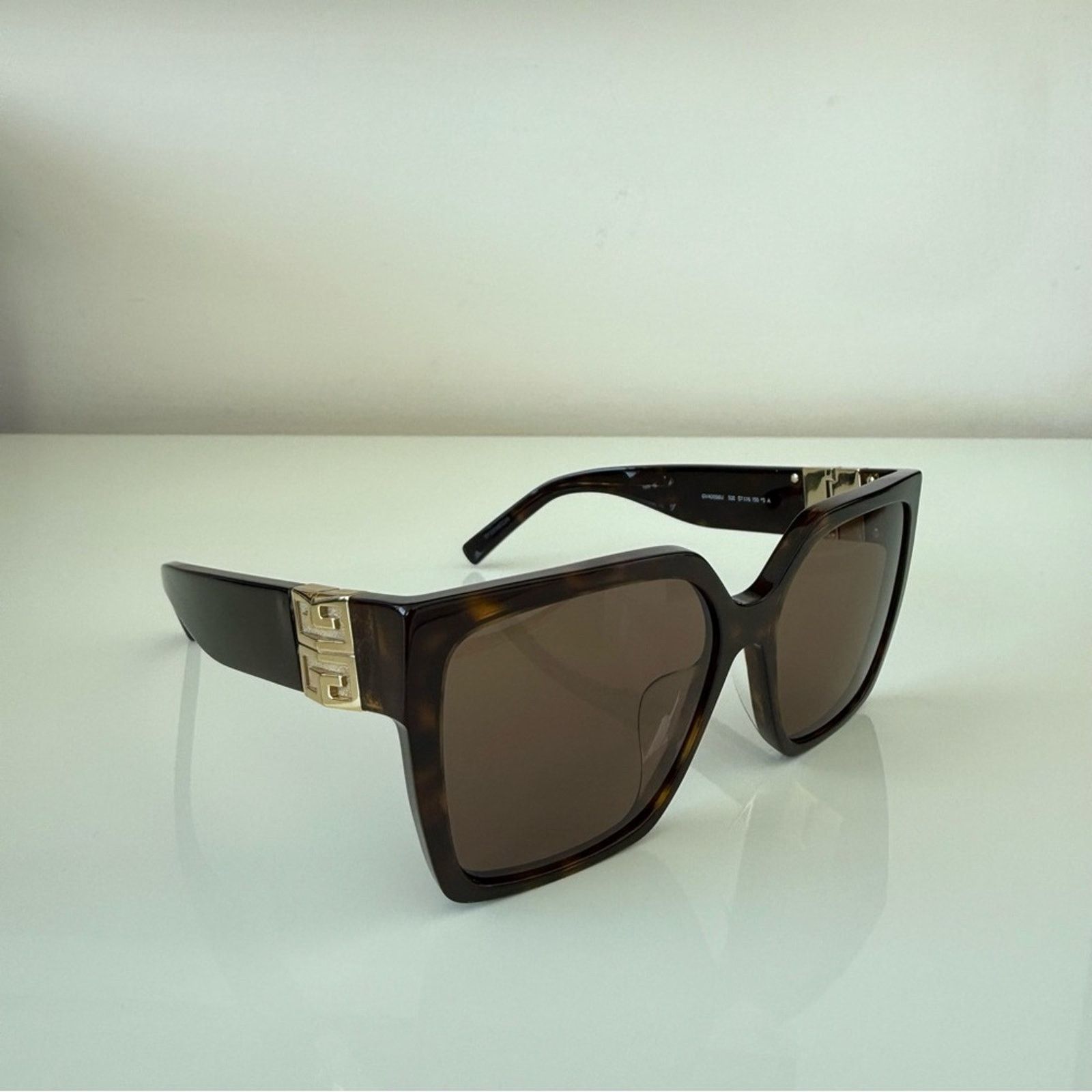 Givenchy NEW!!! GIVENCHY women sunglasses GV40056U 52E Retail 480$ Size ONE SIZE - 2 Thumbnail