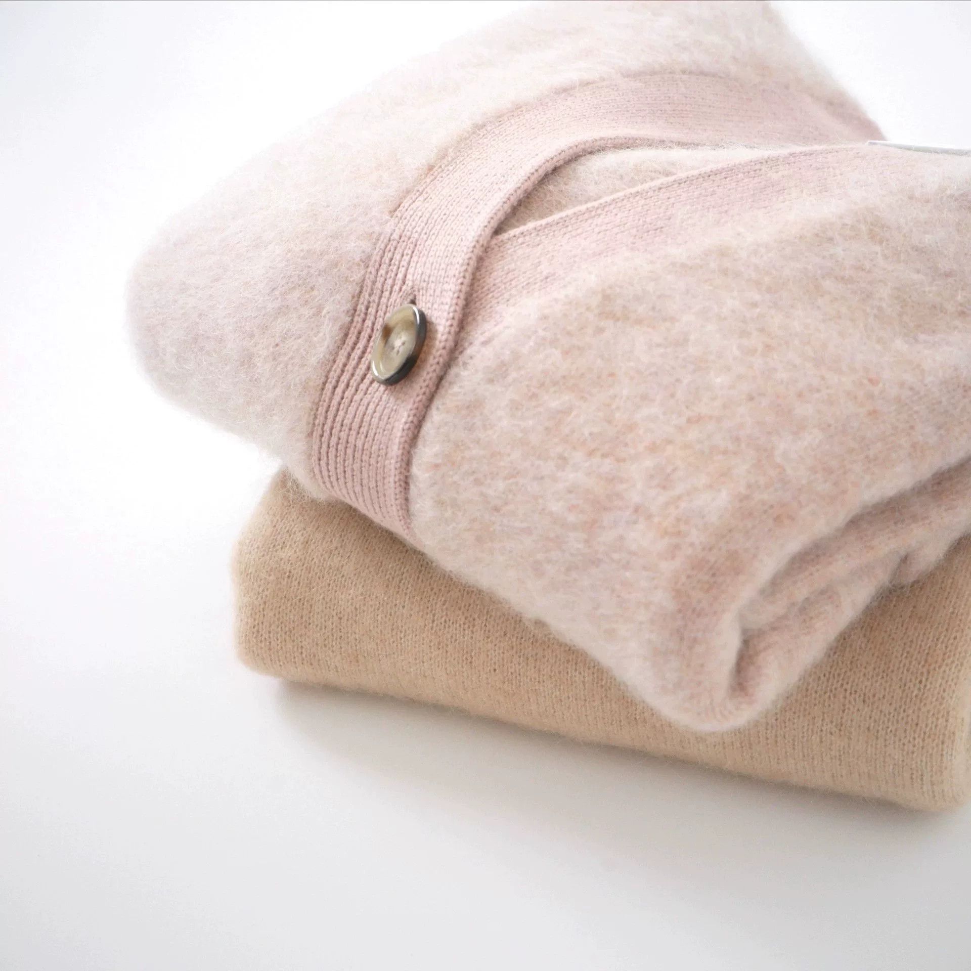 Acne Studios new Acne Studios knit cardigan sweater Size XS / US 0-2 / IT 36-38 - 1 Thumbnail