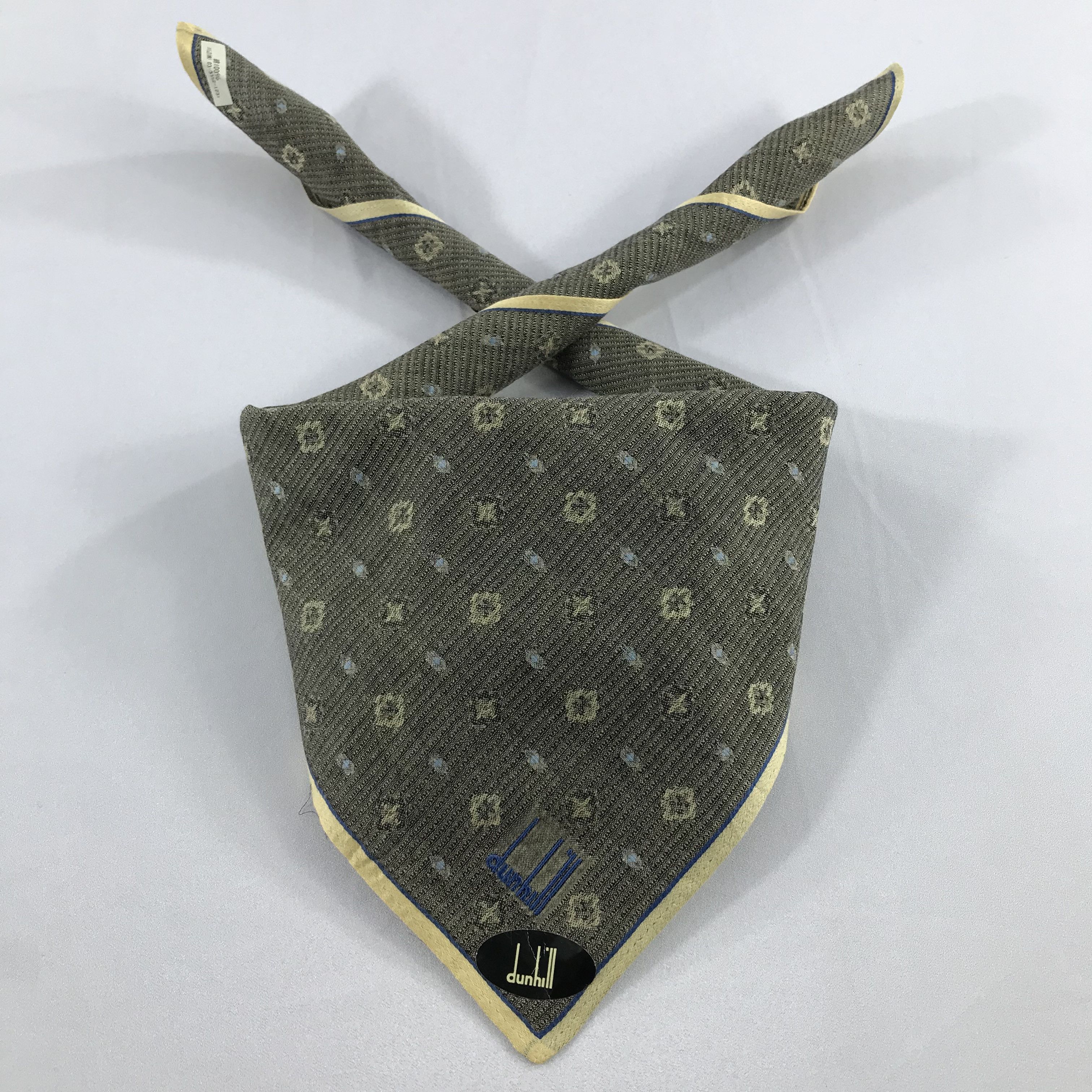 Alfred Dunhill × Vintage Dunhill Bandana / Handkerchief / Neckerchief - S2253 Size ONE SIZE - 3 Thumbnail