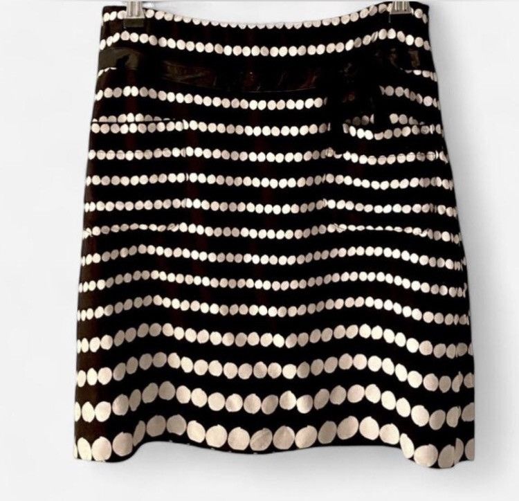 MAX&Co. MAX & CO. Classy Skirt Size 27" / US 4 / IT 40 - 1 Thumbnail