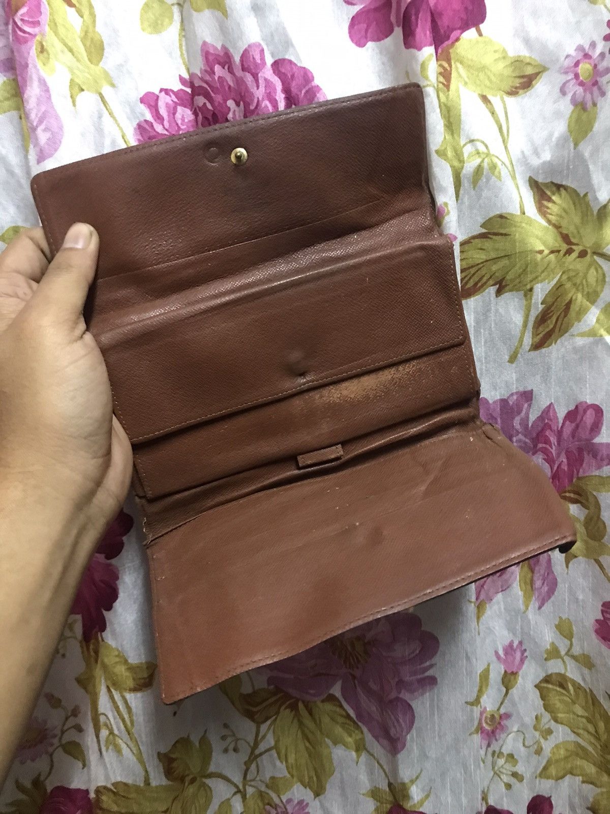 Louis Vuitton Authentic Long Wallet Louis Vuitton Size ONE SIZE - 3 Thumbnail