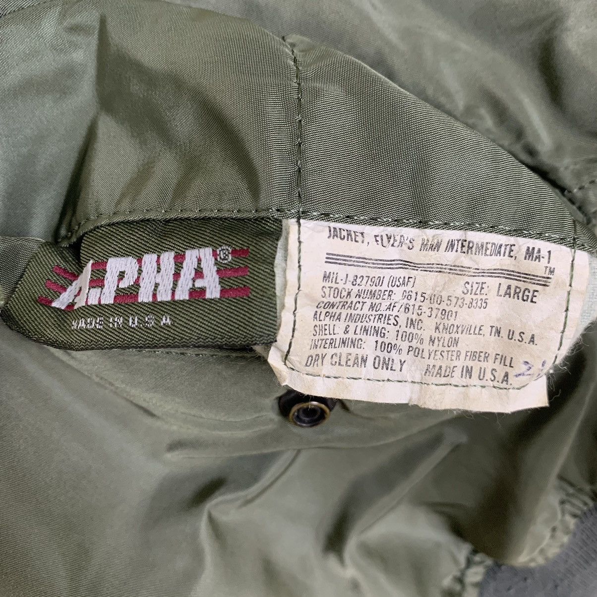 Alpha Industries Alpha Industries American Military Bomber Flight Jacket Size US L / EU 52-54 / 3 - 7 Thumbnail