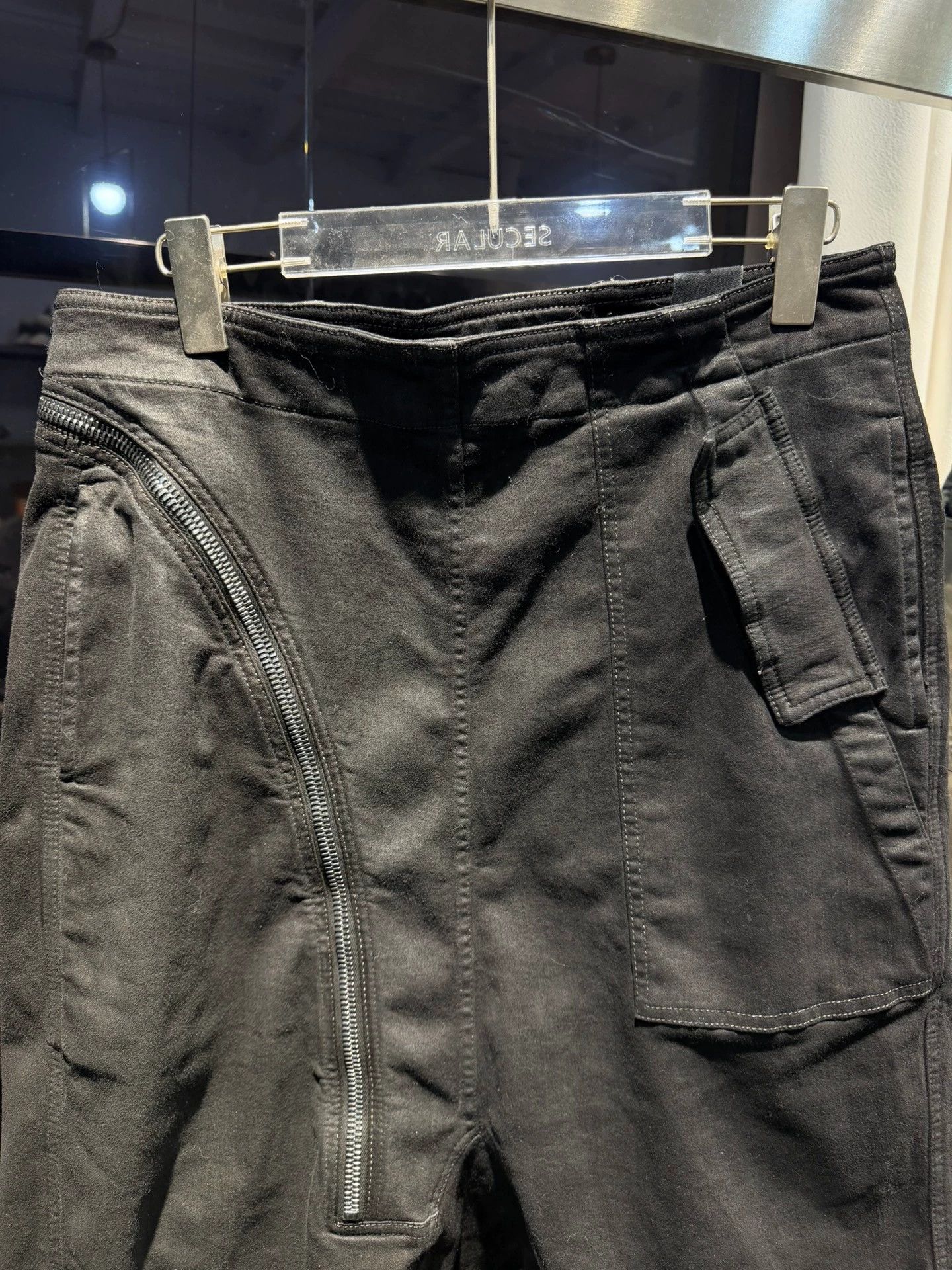 Rick Owens In stock Rick Owens diagonal zipper shorts, Size US 32 / EU 48 - 3 Thumbnail