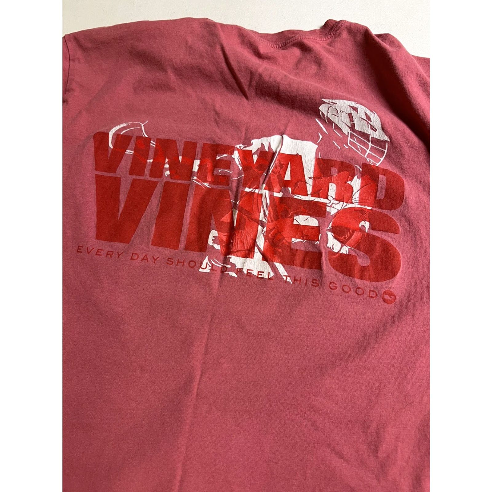 Vineyard Vines Vineyard Vines Men's Long Sleeve T-Shirt Pocket Crew Neck Nantucket Red Small Red Whale Graphic Nantucket Red Size US S / EU 44-46 / 1 - 6 Thumbnail