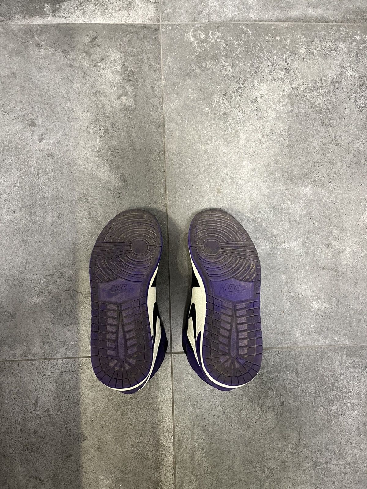 Nike Jordan 1 High OG Court purple Size US 10 / EU 43 - 5 Thumbnail