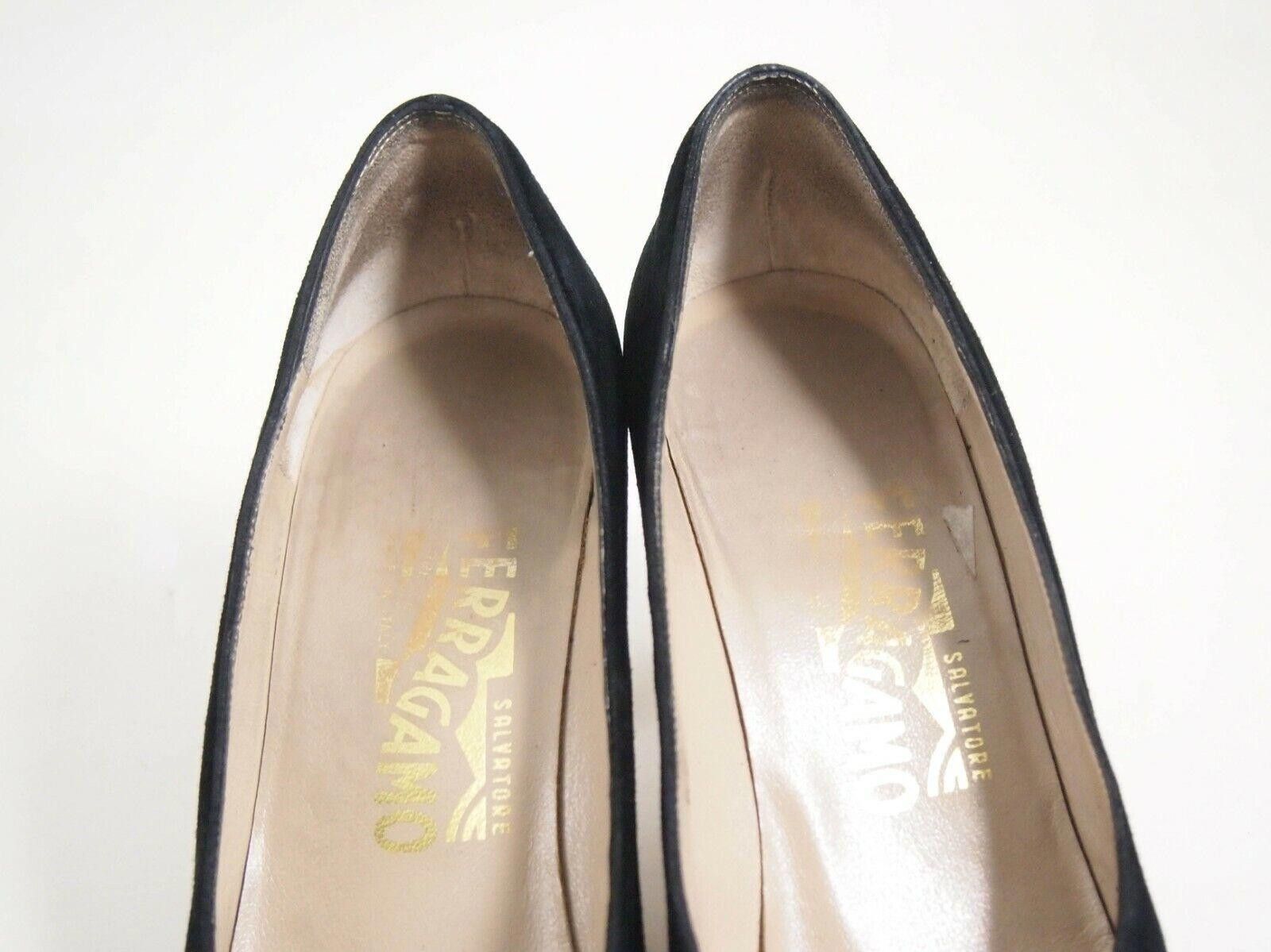 Salvatore Ferragamo Ferragamo Heels Pumps Black Suede Womens US 8 B EU 38 Size US 8 / IT 38 - 5 Thumbnail