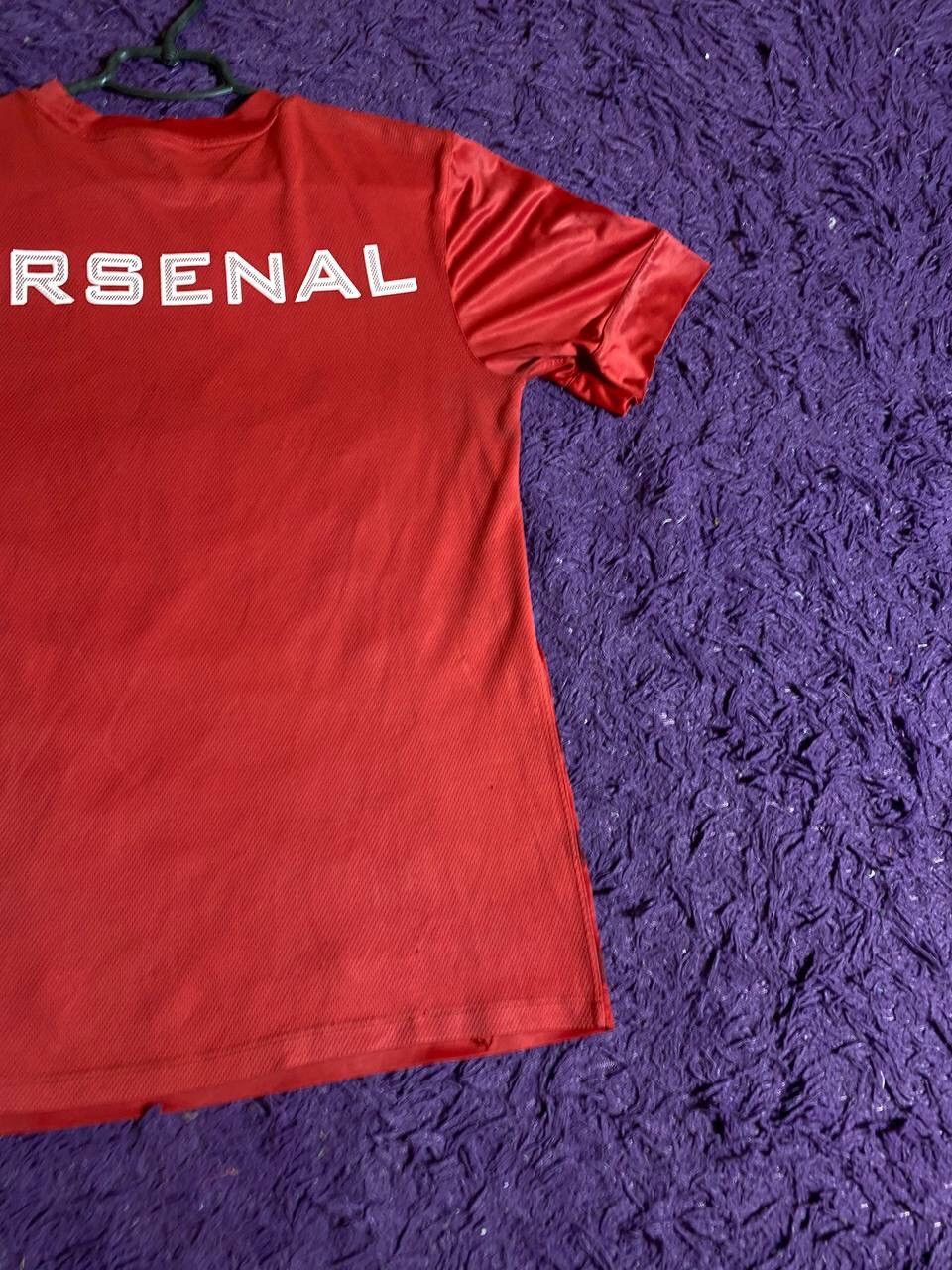 Nike × Vintage Vintage Nike Arsenal Big Graphic Logo Distressed 90’s tee Size US S / EU 44-46 / 1 - 10 Thumbnail