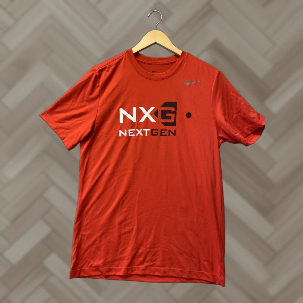 Nike Nike Men's T-Shirt Shirt Casual Athletic Logo Red Short Sleeve Regular Fit 145-24 adults Mens Size US M / EU 48-50 / 2 - 1 Thumbnail