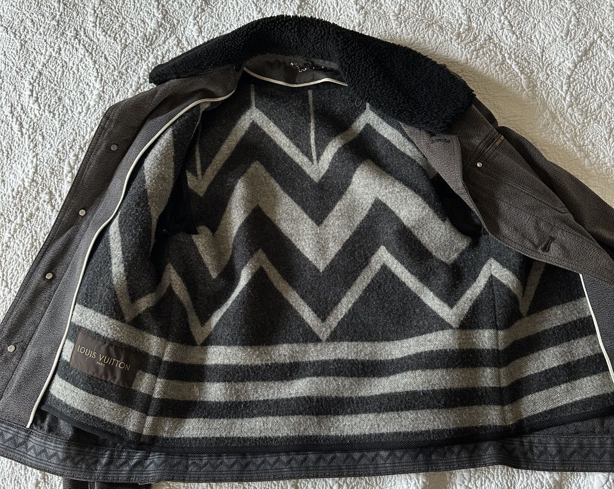 Louis Vuitton Authentic Louis Vuitton Denim Jacket with Shearling Collar Size US S / EU 44-46 / 1 - 6 Thumbnail