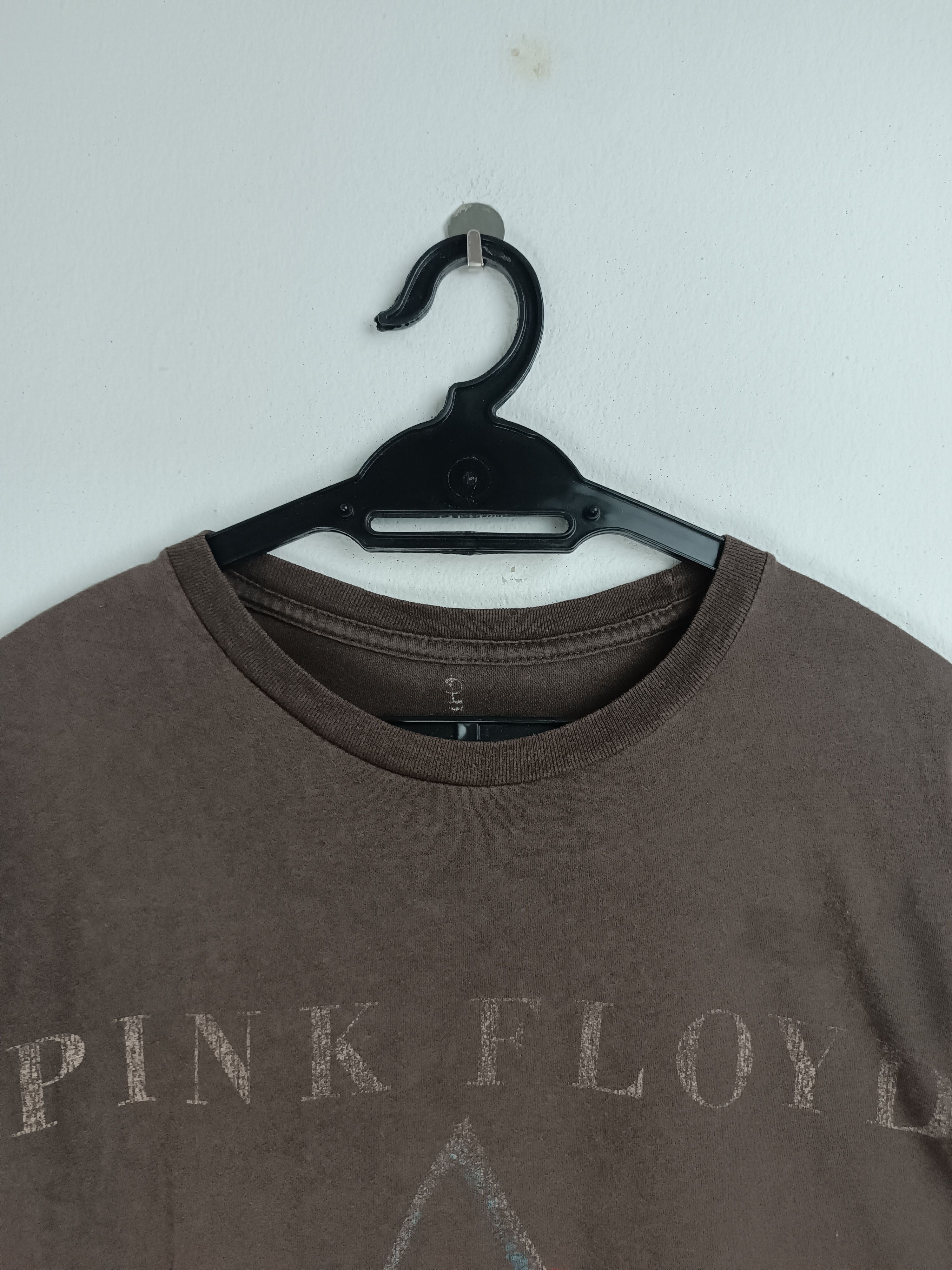 Band Tees FADED VINTAGE PINK FLOYD 1972 RAINBOW THEATER TEE u2 bonjovi Size US L / EU 52-54 / 3 - 10 Thumbnail
