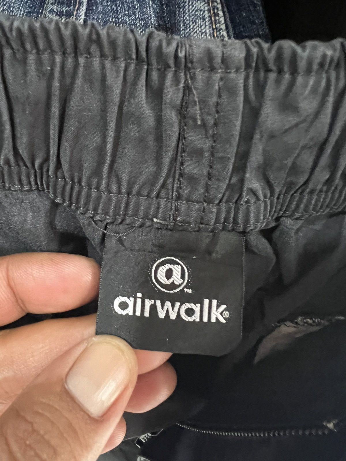 Airwalk 🔥Airwalk Short Cargo Pant Size US 34 / EU 50 - 13 Thumbnail