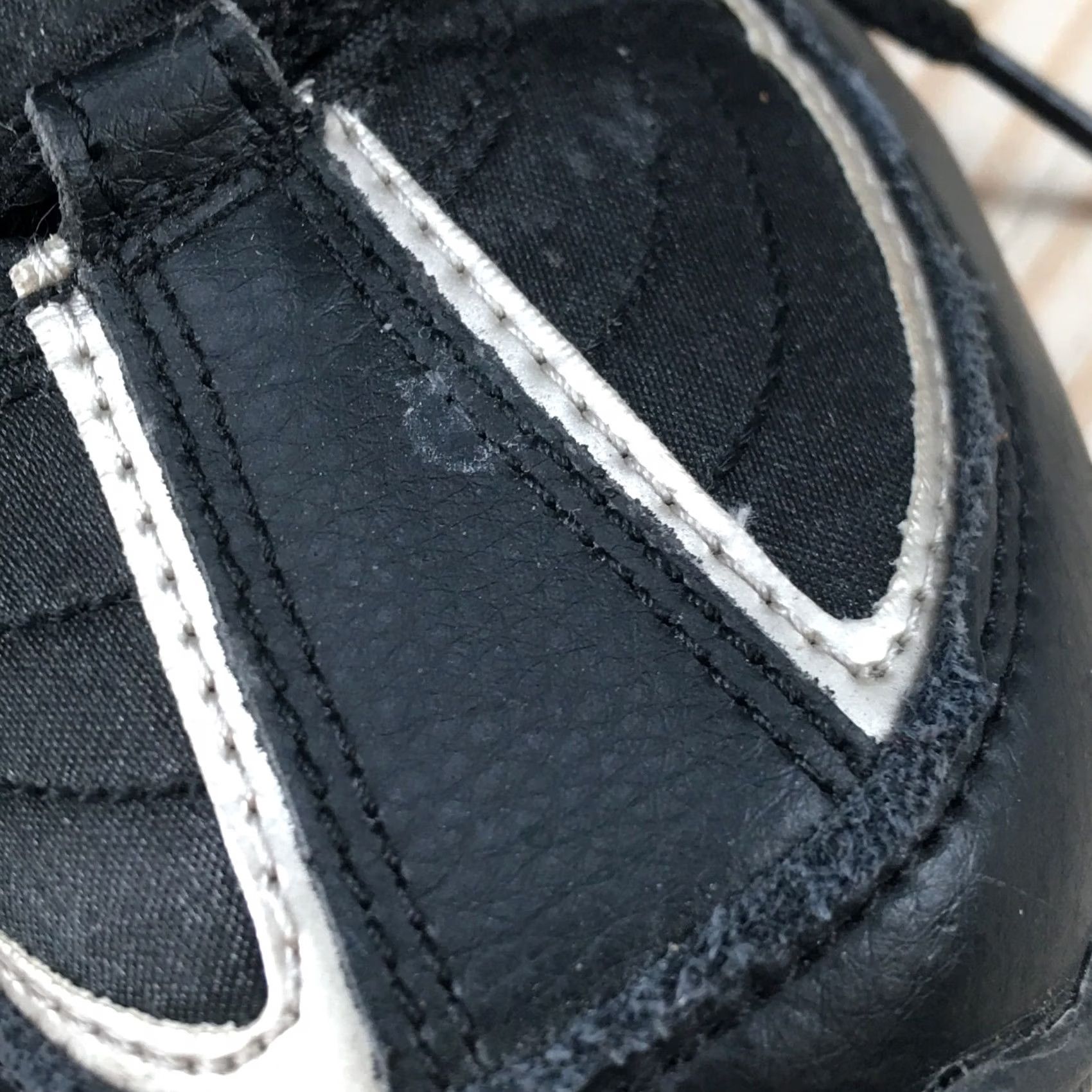 Champion Champion Shoes Womens 9.5 Low Top Sneakers Black Leather Lace Up Walking Comfort Men’s? Womens? Size L / US 10 / IT 46 - 4 Thumbnail