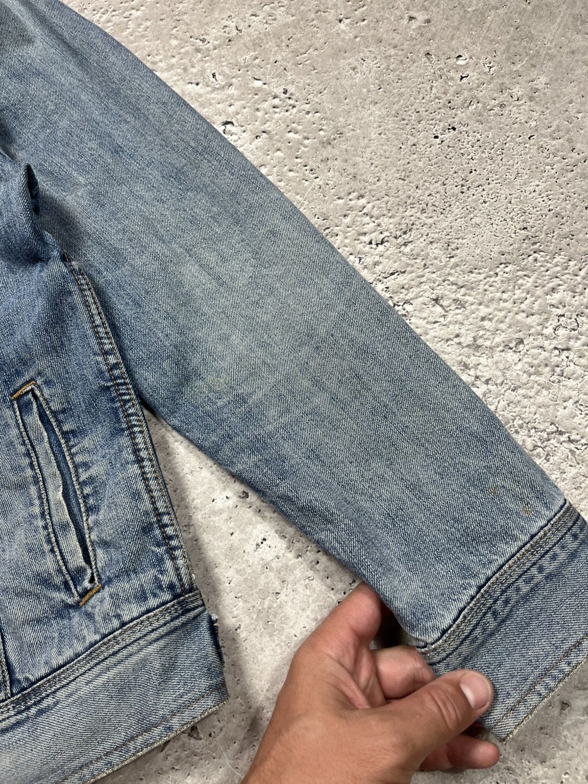 Wrangler Wrangler Distressed Denim Jacket Casual Fit M Size Size US M / EU 48-50 / 2 - 9 Thumbnail