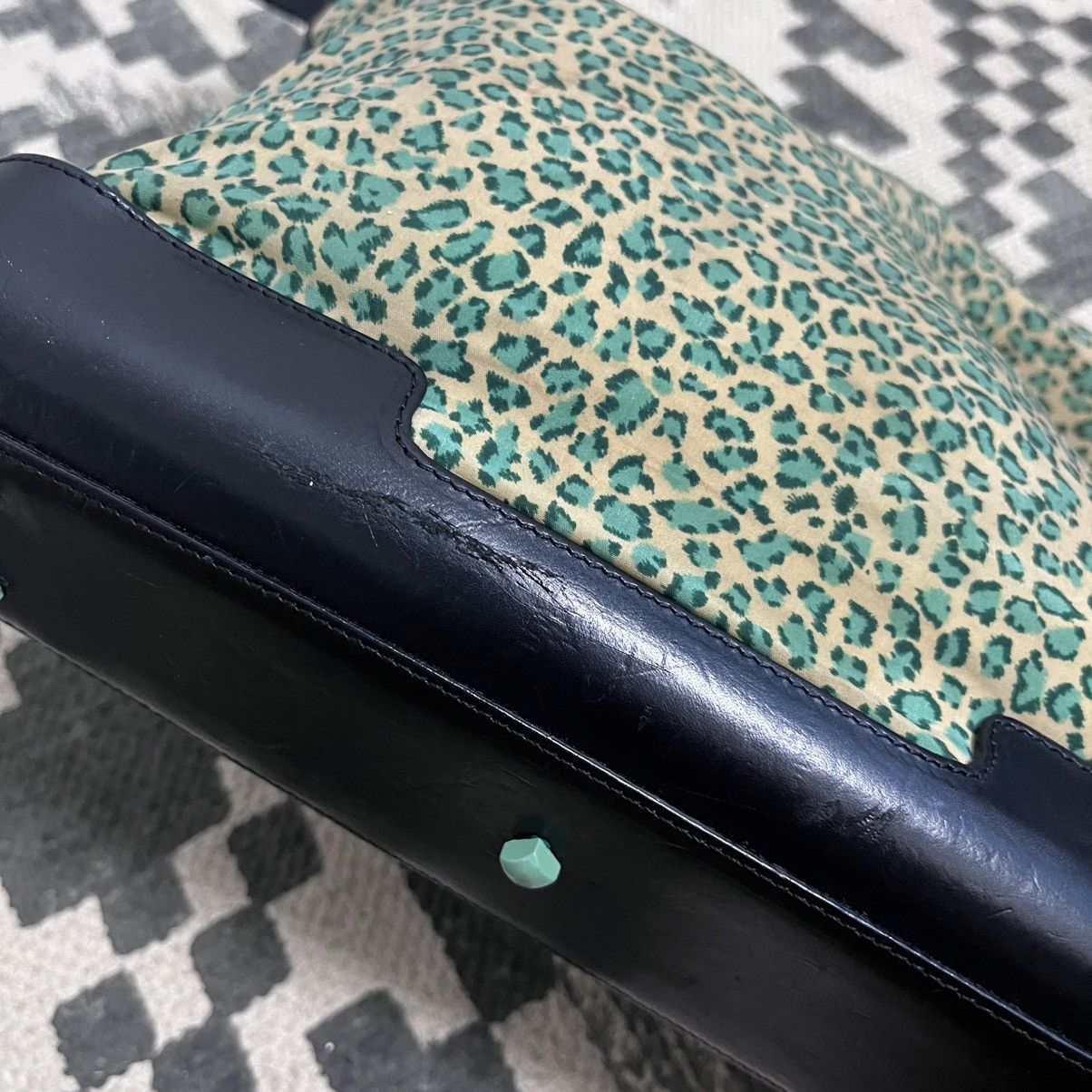 Bottega Veneta Authentic Vtg Bottega Vaneta Green Leopard Nylon Shoulder Size ONE SIZE - 5 Thumbnail