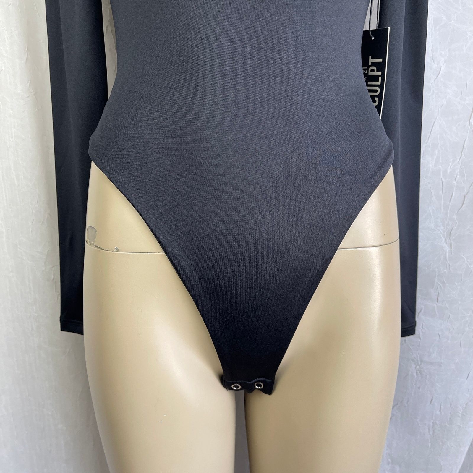 Forever 21 Forever 21 Black Contour Sculpt Satin Thong Bodysuit NWT XS Size XS / US 0-2 / IT 36-38 - 3 Thumbnail