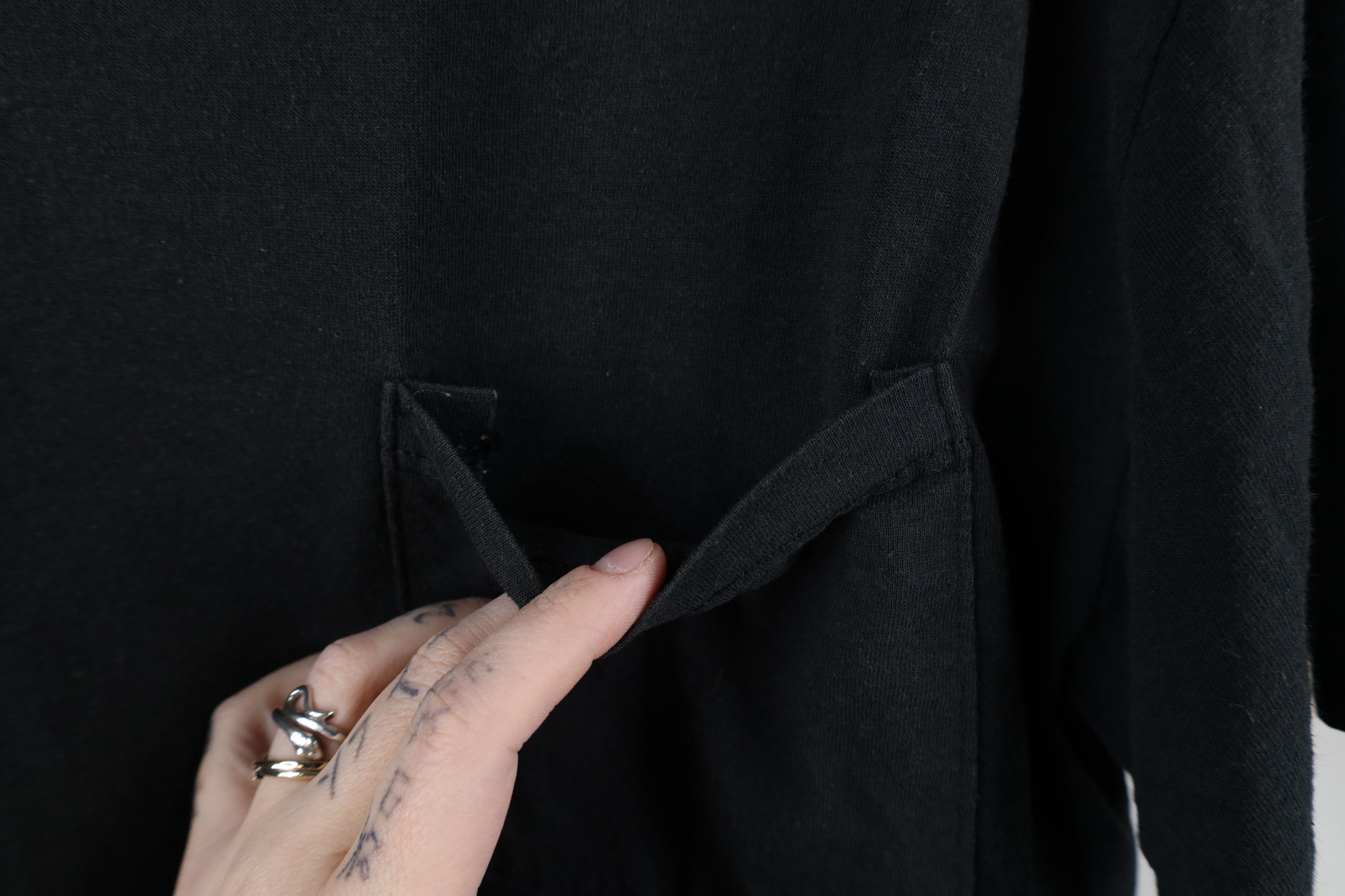 Vintage Vintage 90s Streetwear Pocket Short Sleeve T-Shirt Black Size US L / EU 52-54 / 3 - 6 Thumbnail