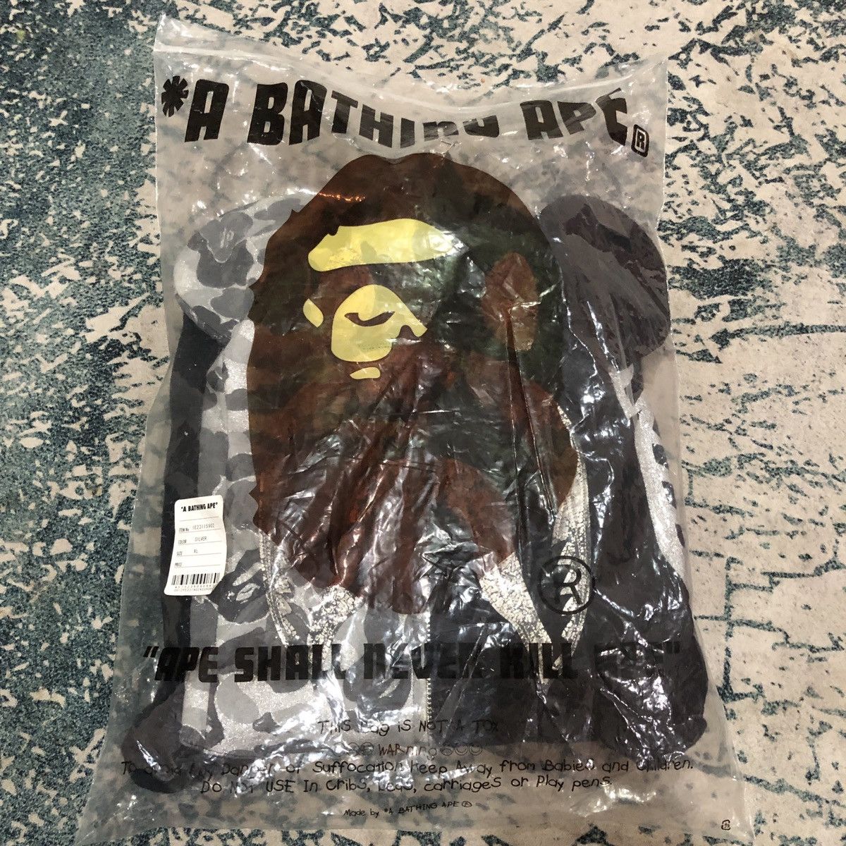 Bape Bape Shark Bear Full Zip Hoodie Bearbrick Medicom Toy Size US XL / EU 56 / 4 - 3 Thumbnail