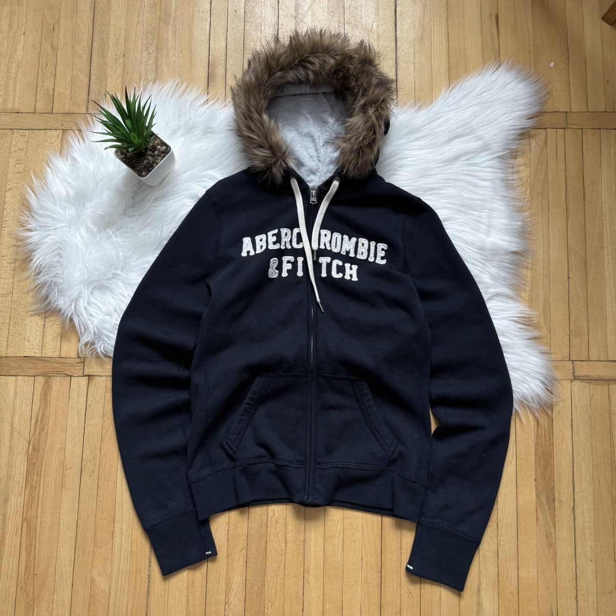 Abercrombie & Fitch Y2K Abercrombie & Fitch Vintage Faux Fur
