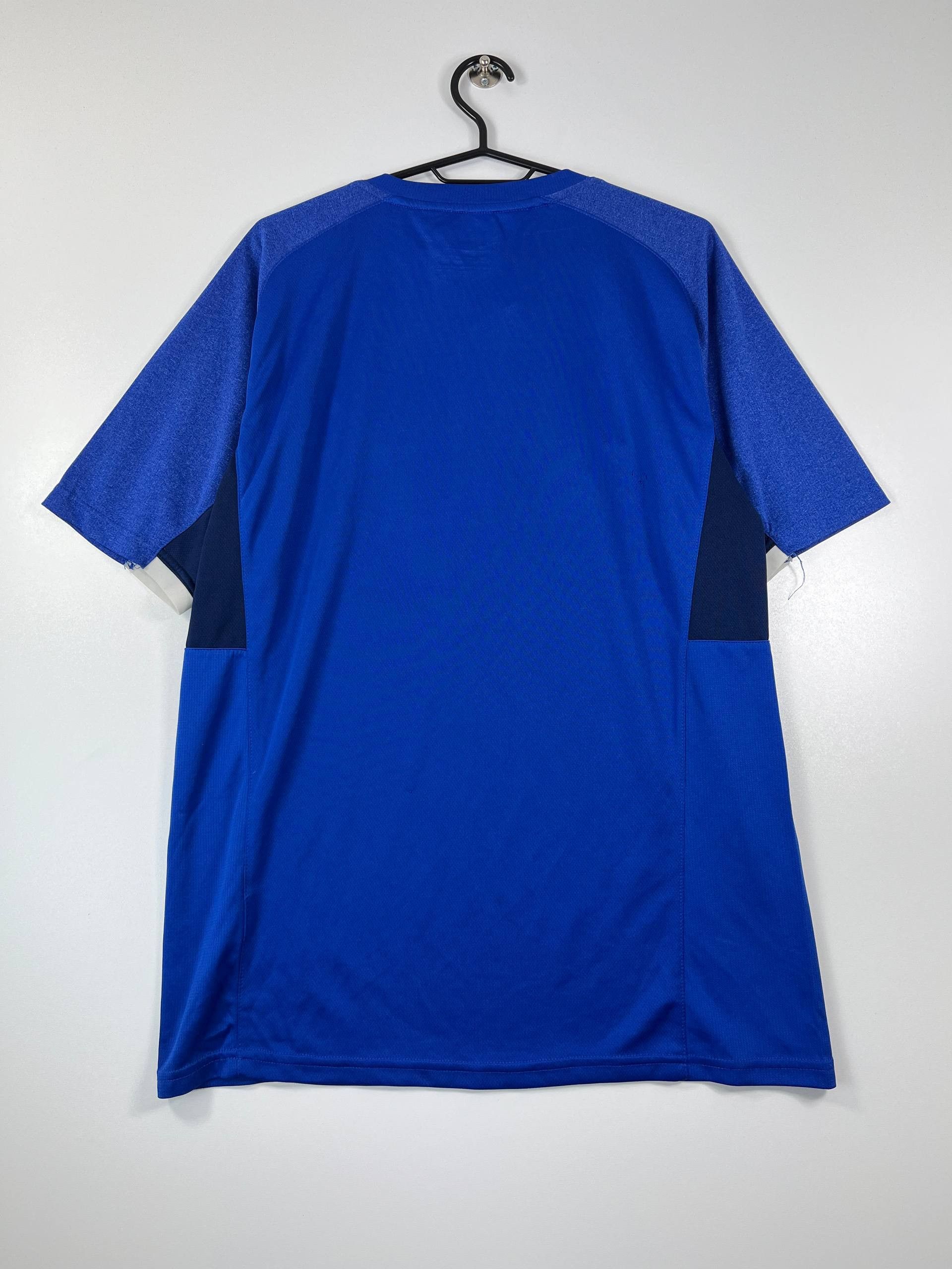 Gear for Sports Sheffield Wednesday 2016-17 Training Football Jersey Sz M Size US M / EU 48-50 / 2 - 5 Thumbnail