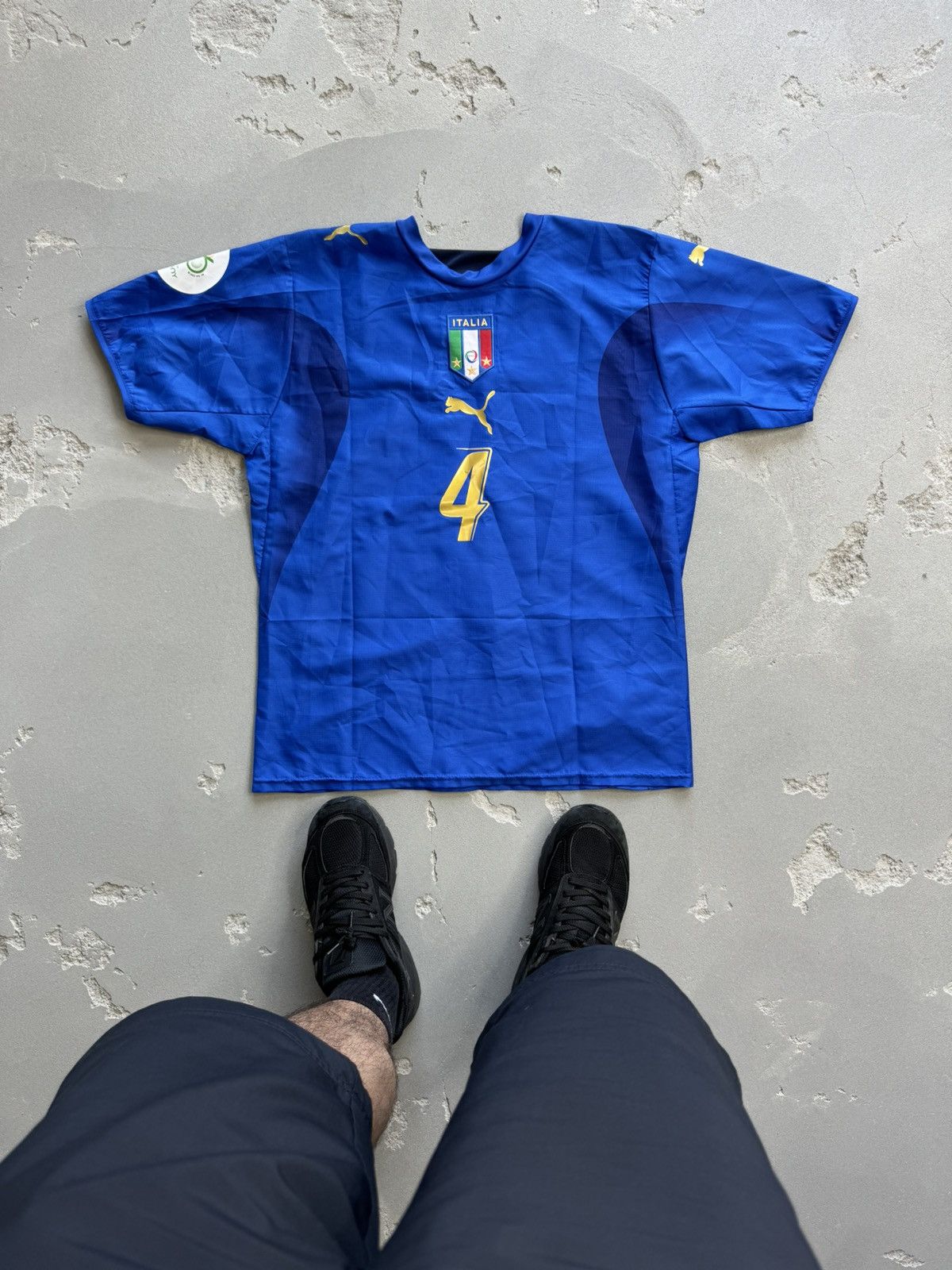 Vintage ITALY HOME FOOTBALL SHIRT Jersey sz M #4 De Rossi Size US M / EU 48-50 / 2 - 1 Thumbnail
