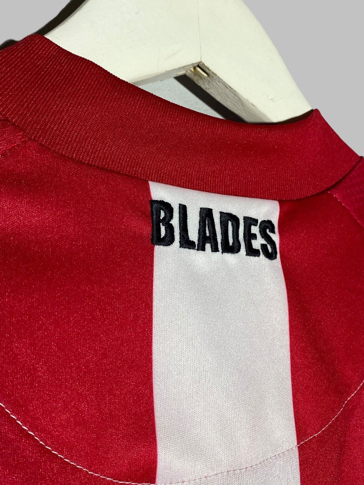 Vintage Vintage Macron Sheffield United 2010/11 Home Soccer Jersey Size US XXL / EU 58 / 5 - 13 Thumbnail