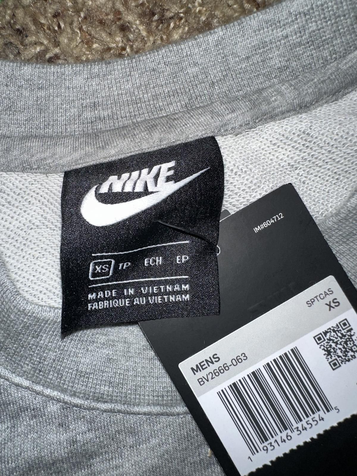 Nike Nike Men’s Sportswear Club Grey Fleece Crew Size US XS / EU 42 / 0 - 5 Thumbnail