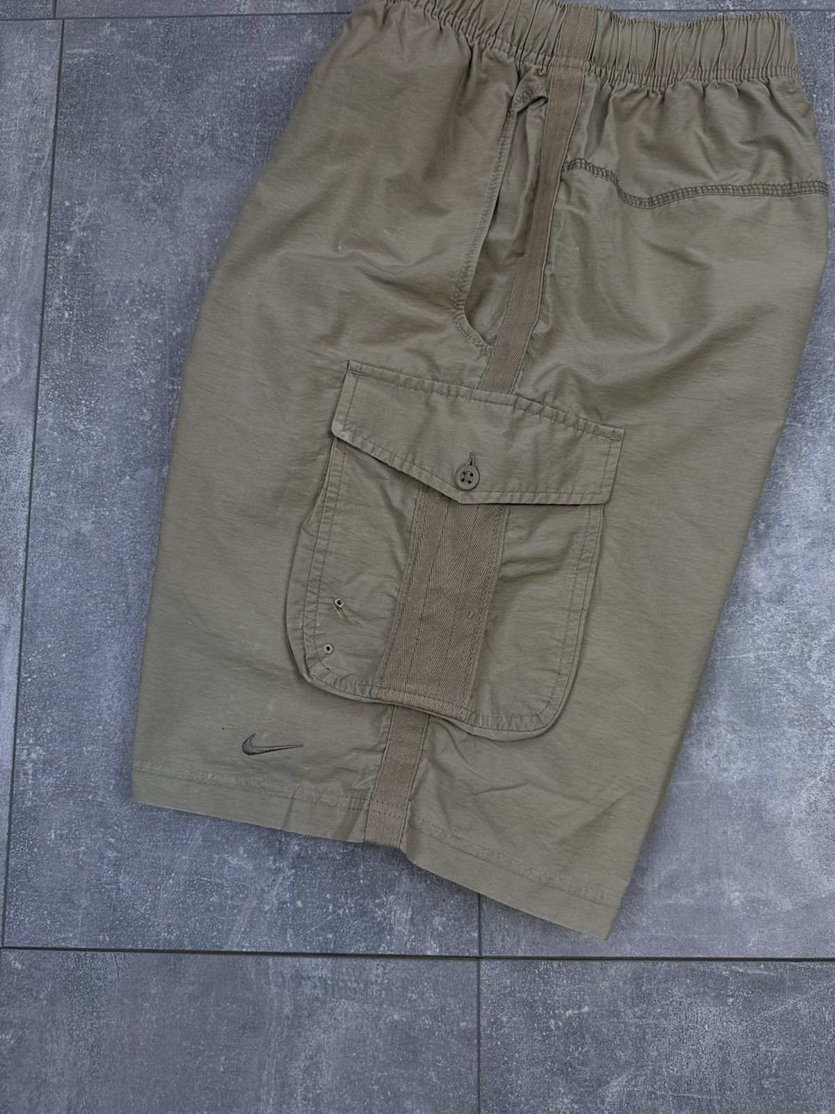Nike Nike Cargo Swoosh Tab Logo Shorts All Nude Size US 34 / EU 50 - 13 Thumbnail